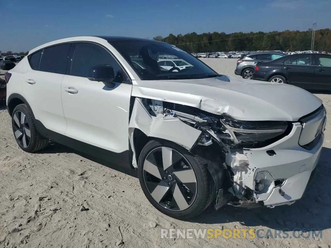 4 fotografías del automóvil dañado YV4ED3GM3P2045210 VOLVO C40 RECHAR 2023