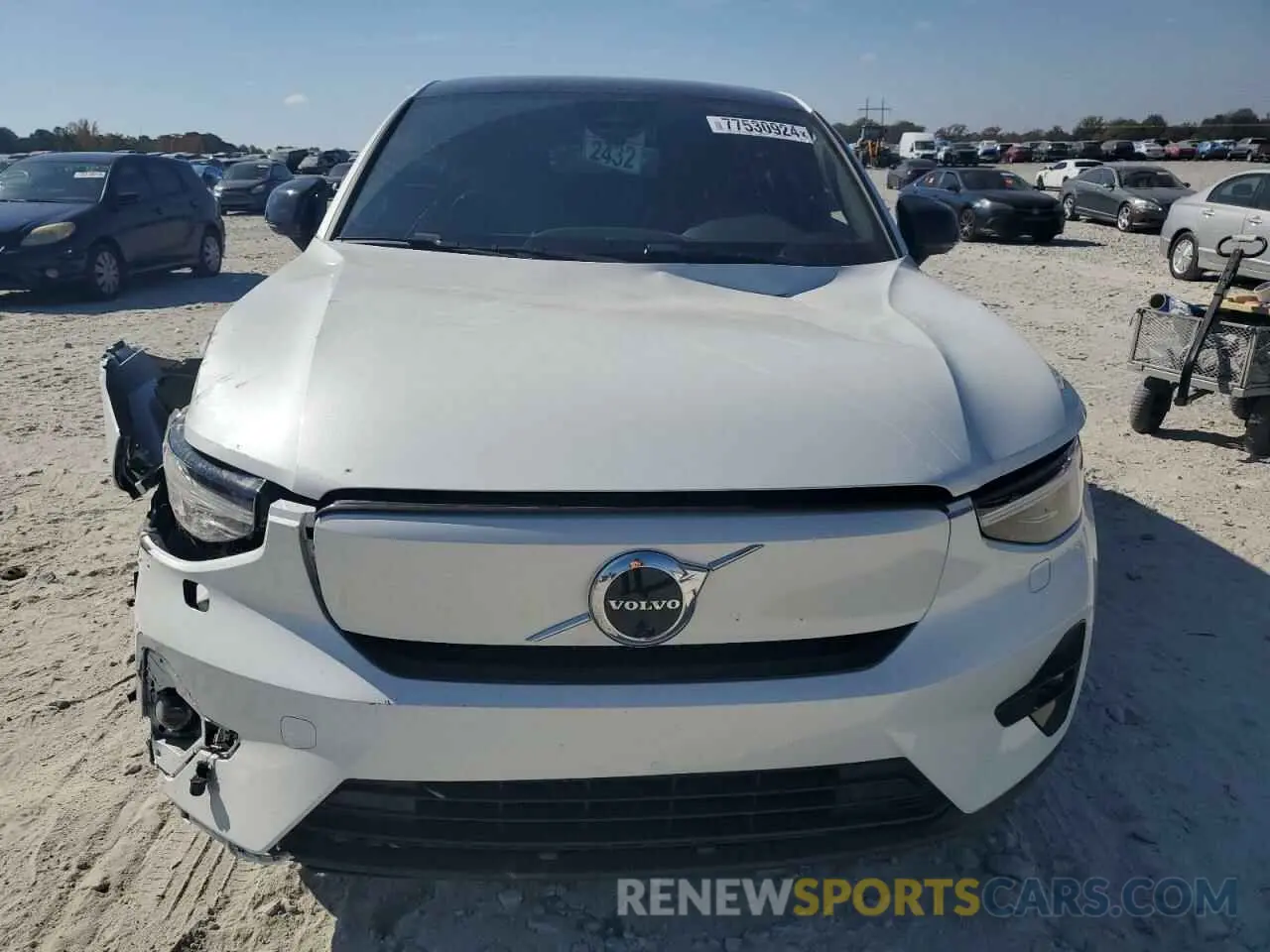 5 fotografías del automóvil dañado YV4ED3GM3P2045210 VOLVO C40 RECHAR 2023