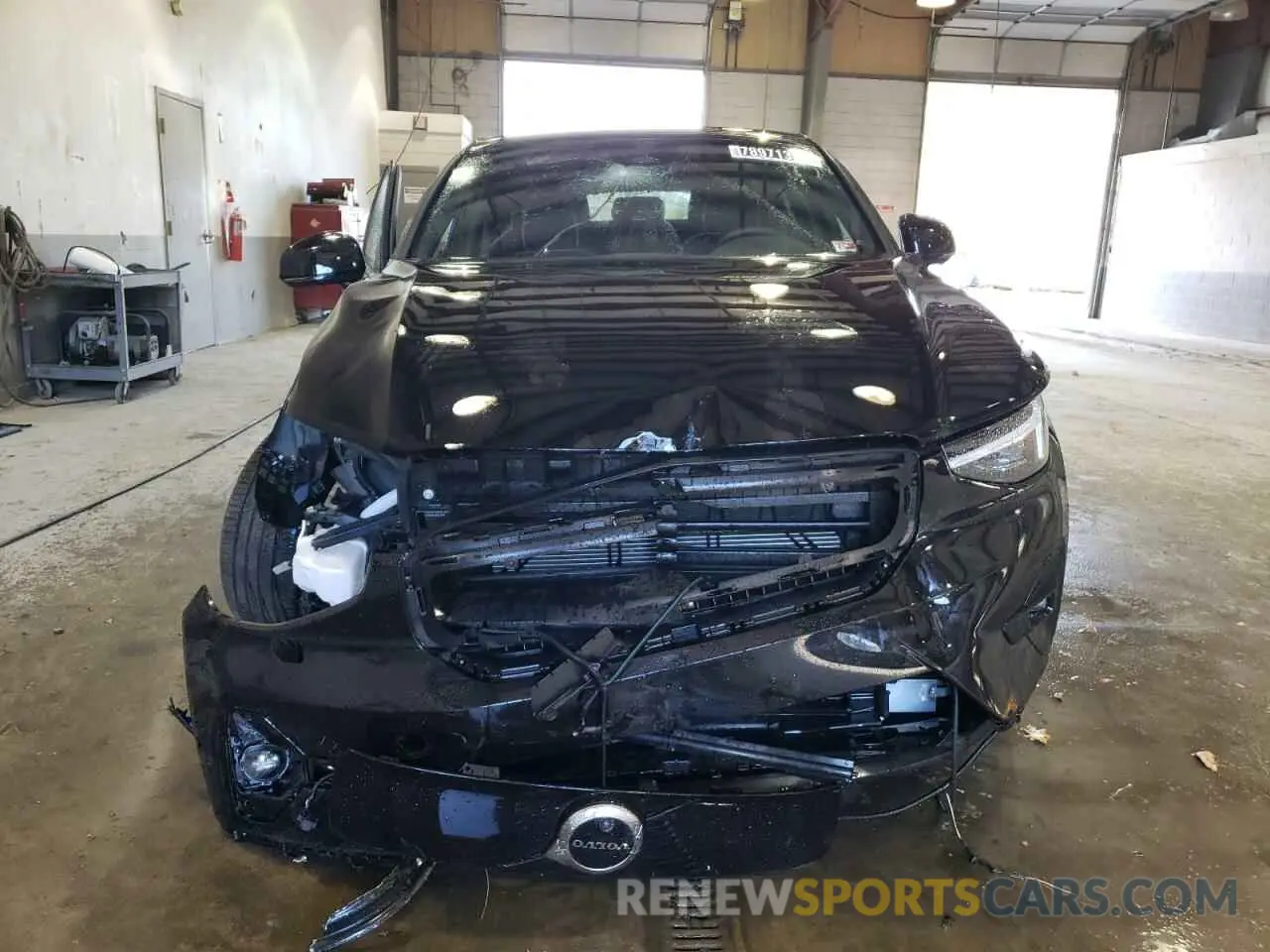 5 fotografías del automóvil dañado YV4ED3GM3P2066784 VOLVO C40 RECHAR 2023