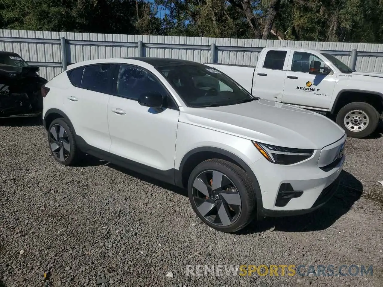 4 fotografías del automóvil dañado YV4ER3GM7R2098559 VOLVO C40 RECHAR 2024