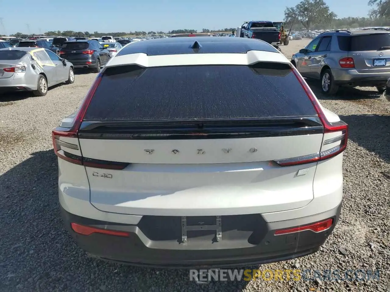 6 fotografías del automóvil dañado YV4ER3GM7R2098559 VOLVO C40 RECHAR 2024