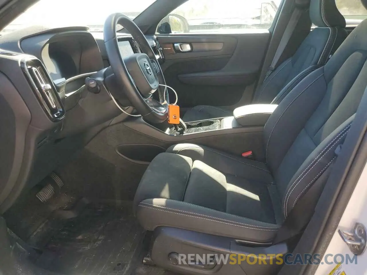 7 fotografías del automóvil dañado YV4ER3GM7R2098559 VOLVO C40 RECHAR 2024