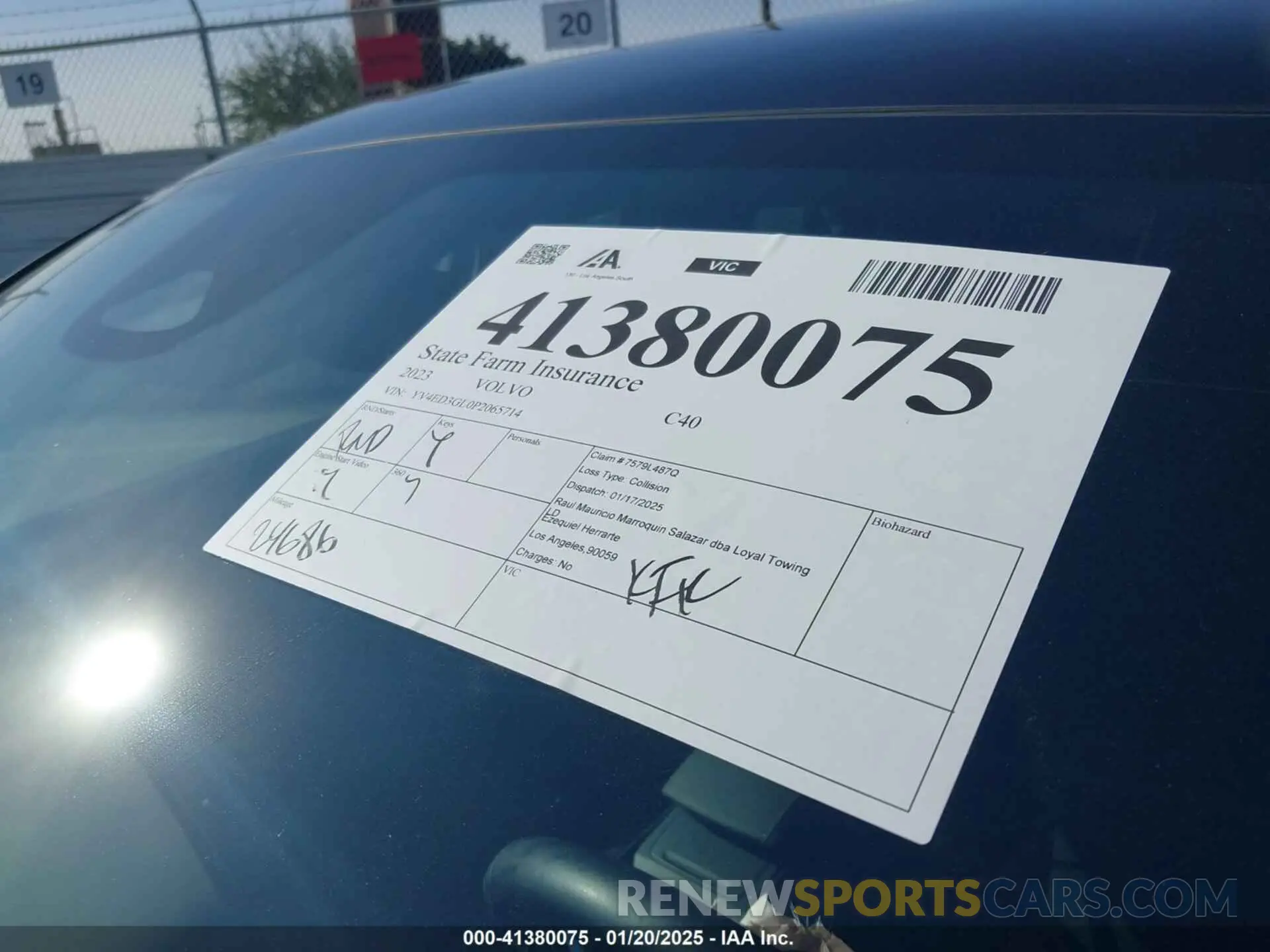 19 fotografías del automóvil dañado YV4ED3GL0P2065714 VOLVO C40 RECHARGE PURE ELECTRIC 2023
