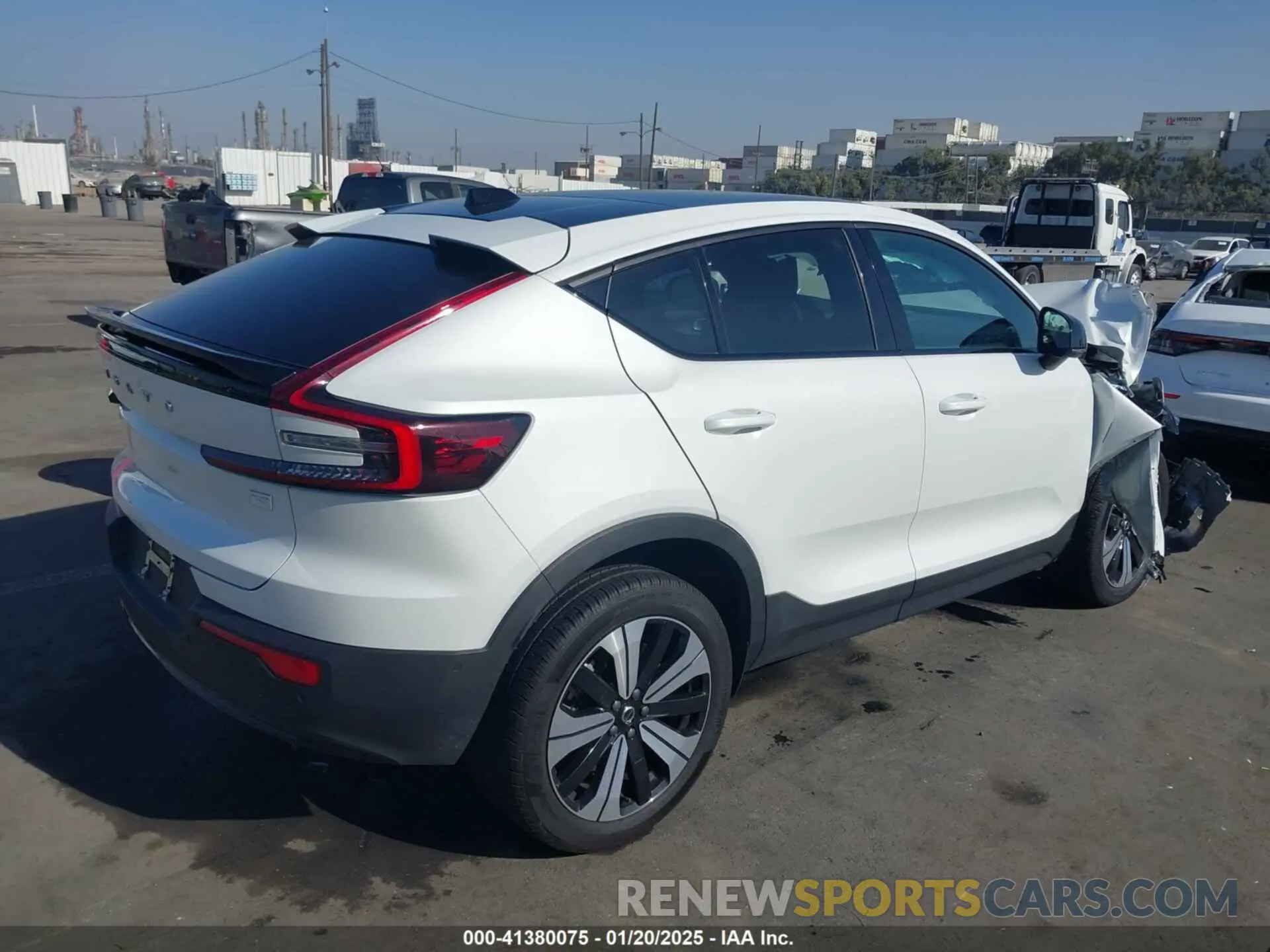 4 fotografías del automóvil dañado YV4ED3GL0P2065714 VOLVO C40 RECHARGE PURE ELECTRIC 2023