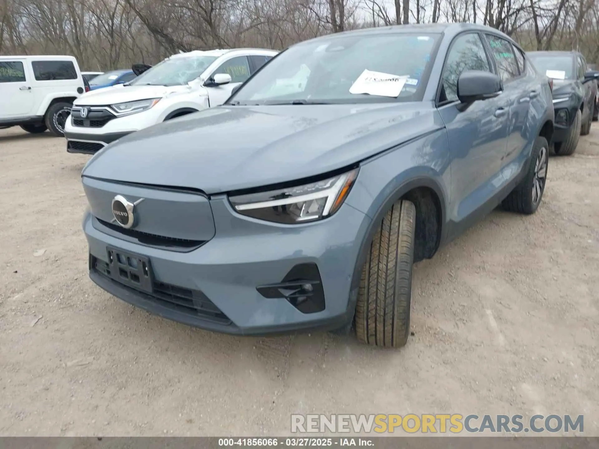 2 fotografías del automóvil dañado YV4ED3GL8P2060888 VOLVO C40 RECHARGE PURE ELECTRIC 2023