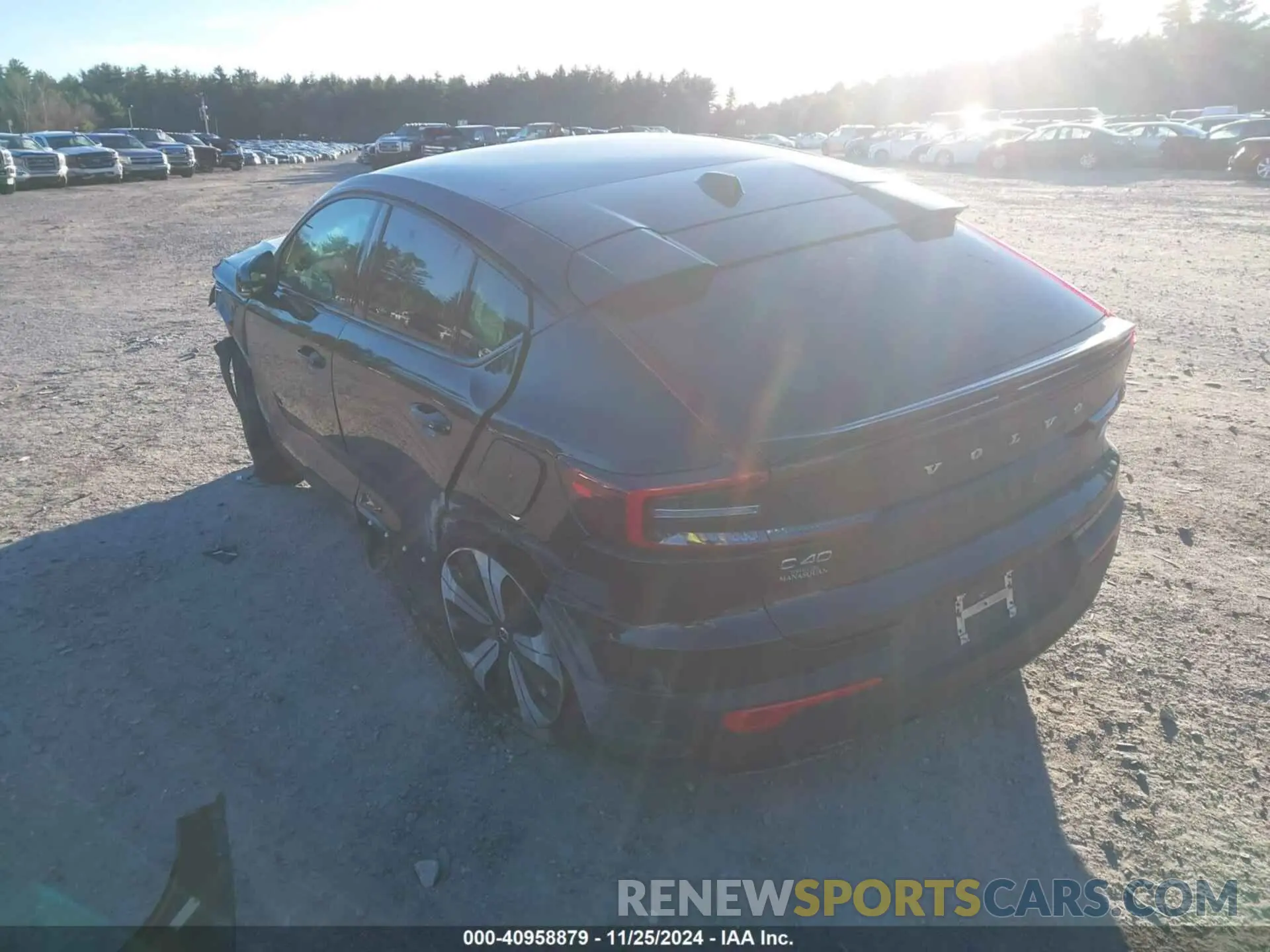 3 fotografías del automóvil dañado YV4ED3GL8P2064844 VOLVO C40 RECHARGE PURE ELECTRIC 2023