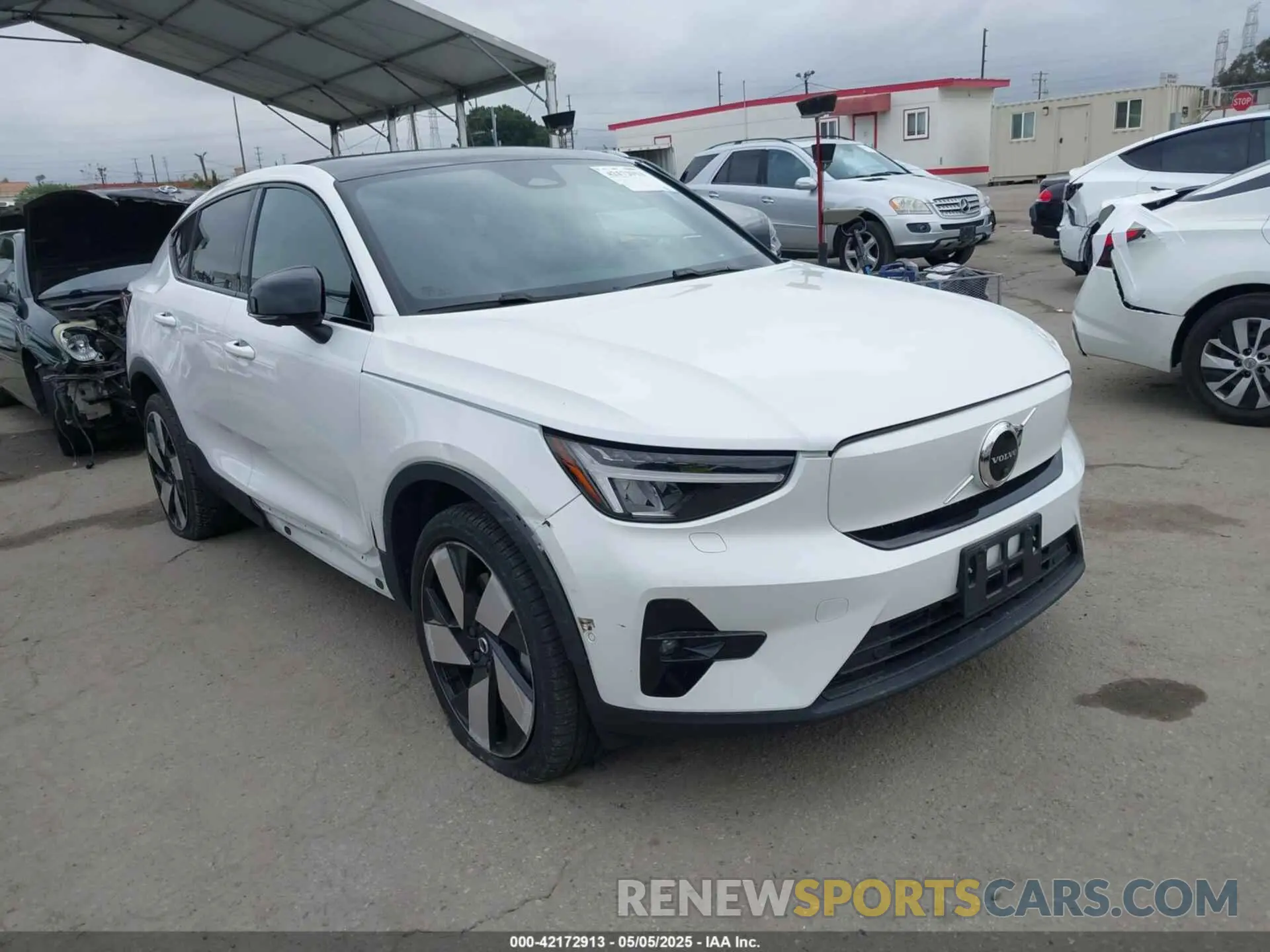 1 fotografías del automóvil dañado YV4ED3GLXP2064957 VOLVO C40 RECHARGE PURE ELECTRIC 2023