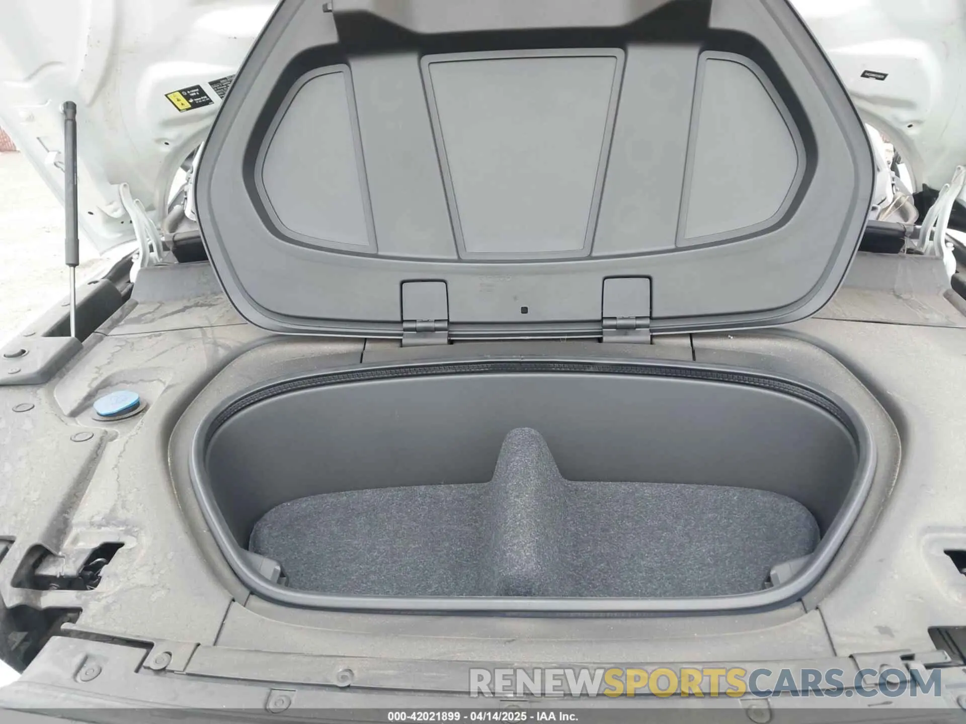 10 fotografías del automóvil dañado YV4ED3GM5P2036704 VOLVO C40 RECHARGE PURE ELECTRIC 2023