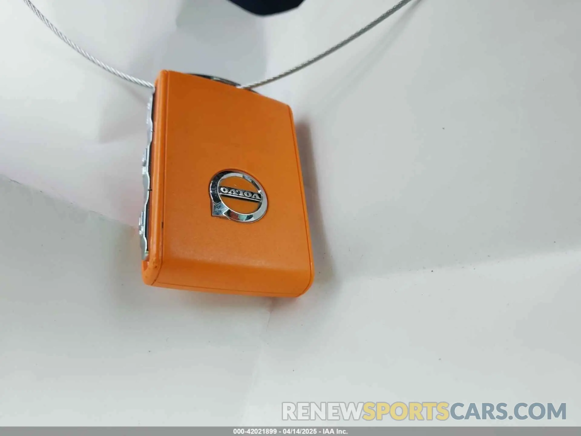 11 fotografías del automóvil dañado YV4ED3GM5P2036704 VOLVO C40 RECHARGE PURE ELECTRIC 2023