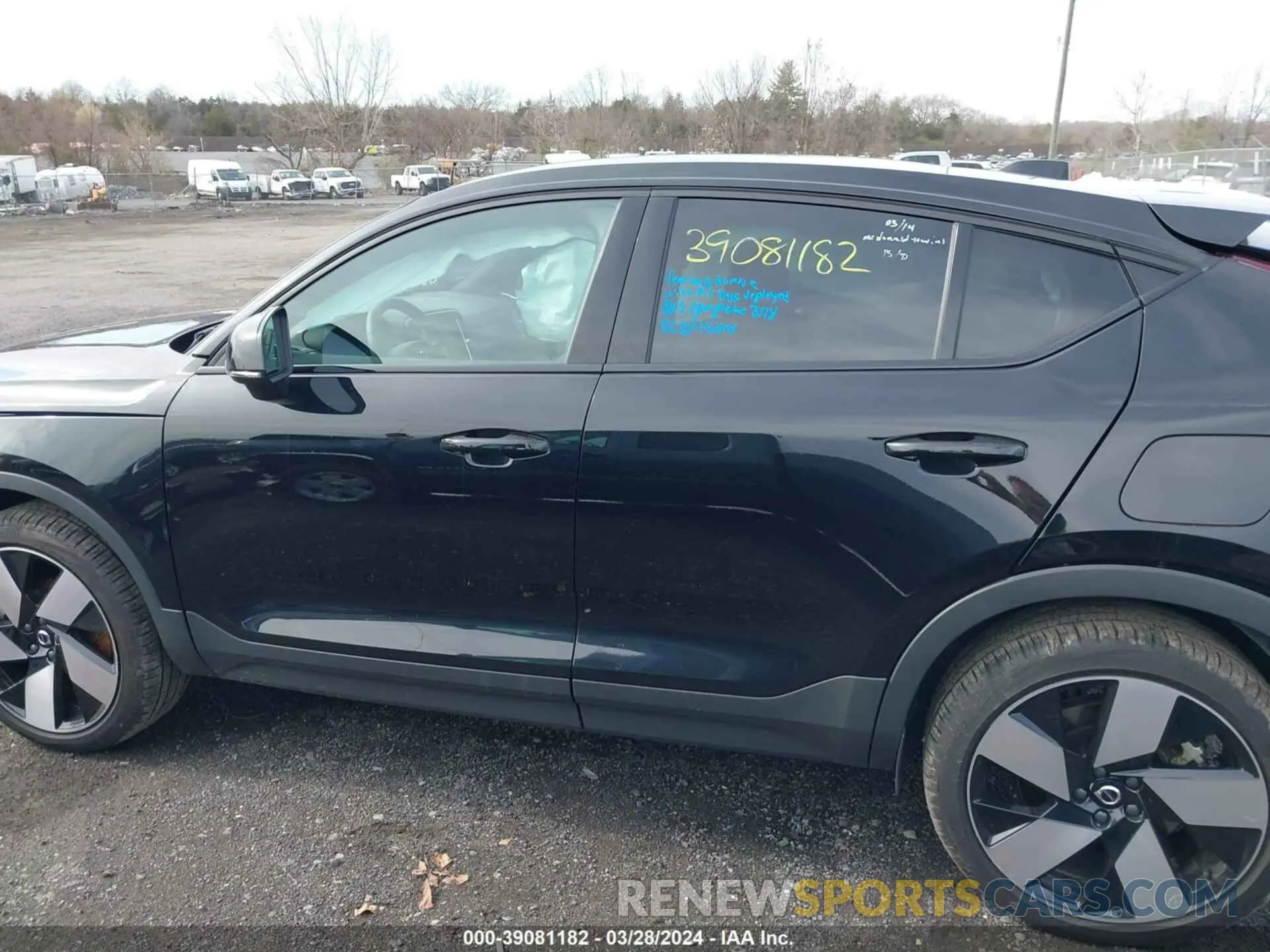 14 fotografías del automóvil dañado YV4ED3GM7P2067212 VOLVO C40 RECHARGE PURE ELECTRIC 2023