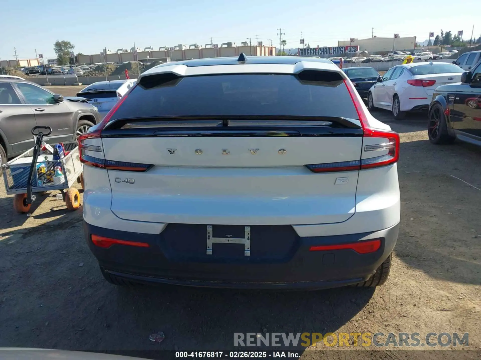 17 fotografías del automóvil dañado YV4ED3GM9P2031408 VOLVO C40 RECHARGE PURE ELECTRIC 2023