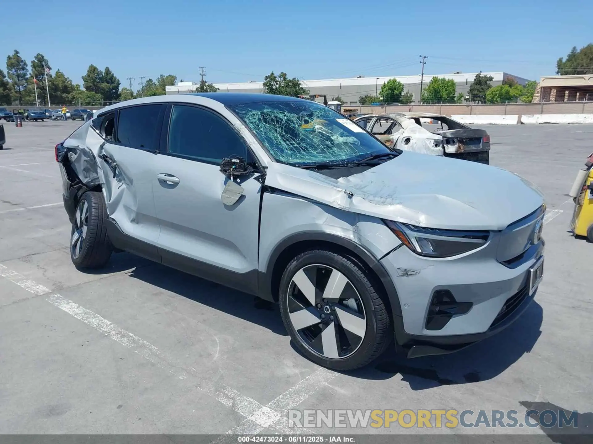 1 fotografías del automóvil dañado YV4ER3GL0R2103611 VOLVO C40 RECHARGE PURE ELECTRIC 2024