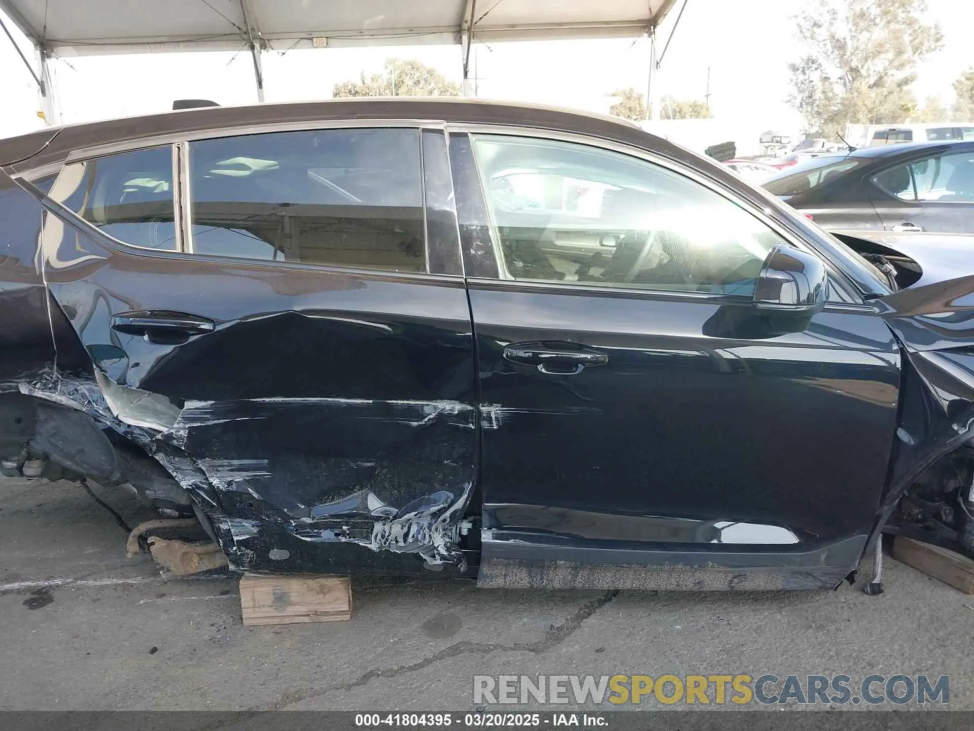 13 fotografías del automóvil dañado YV4ER3GL9R2101789 VOLVO C40 RECHARGE PURE ELECTRIC 2024