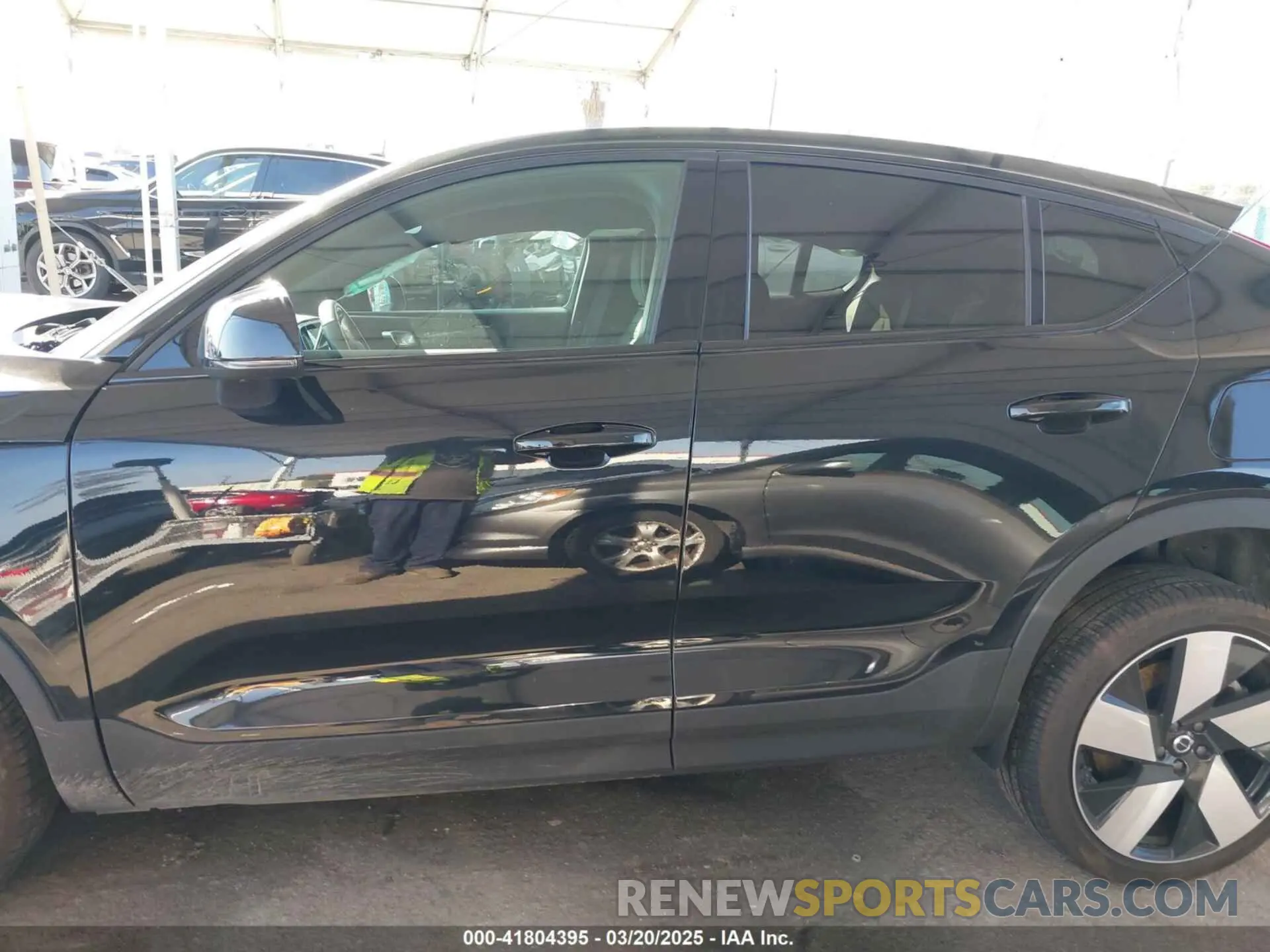 14 fotografías del automóvil dañado YV4ER3GL9R2101789 VOLVO C40 RECHARGE PURE ELECTRIC 2024