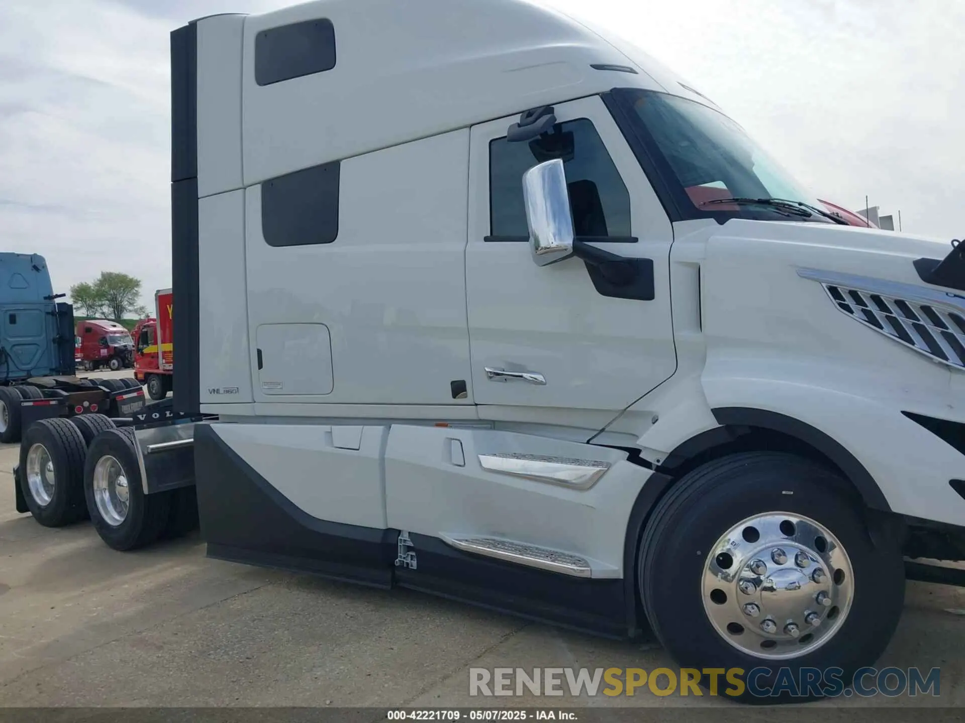 15 fotografías del automóvil dañado 4V4BC9EH3SN694891 VOLVO NEW VNL 2025