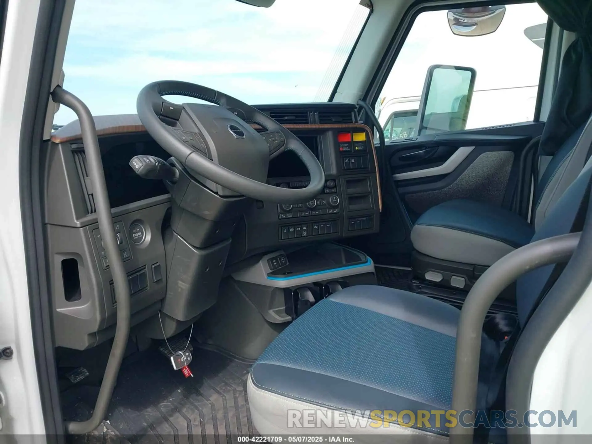 7 fotografías del automóvil dañado 4V4BC9EH3SN694891 VOLVO NEW VNL 2025