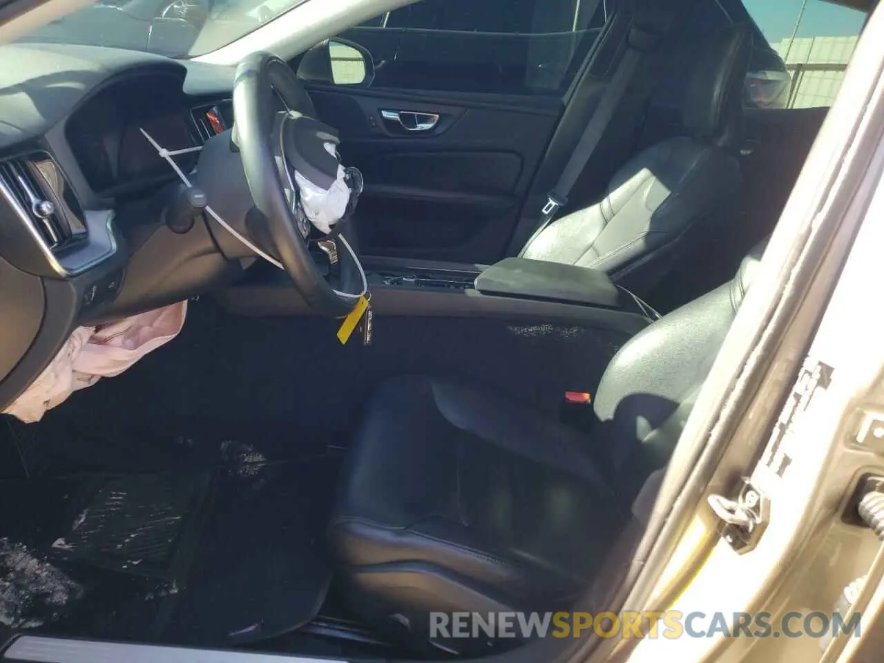 7 fotografías del automóvil dañado 7JR102FK1KG009665 VOLVO S60 2019