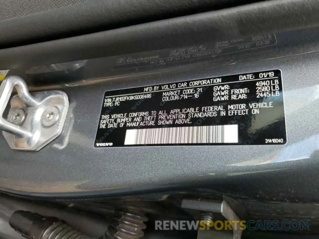 10 fotografías del automóvil dañado 7JR102FK8KG006486 VOLVO S60 2019