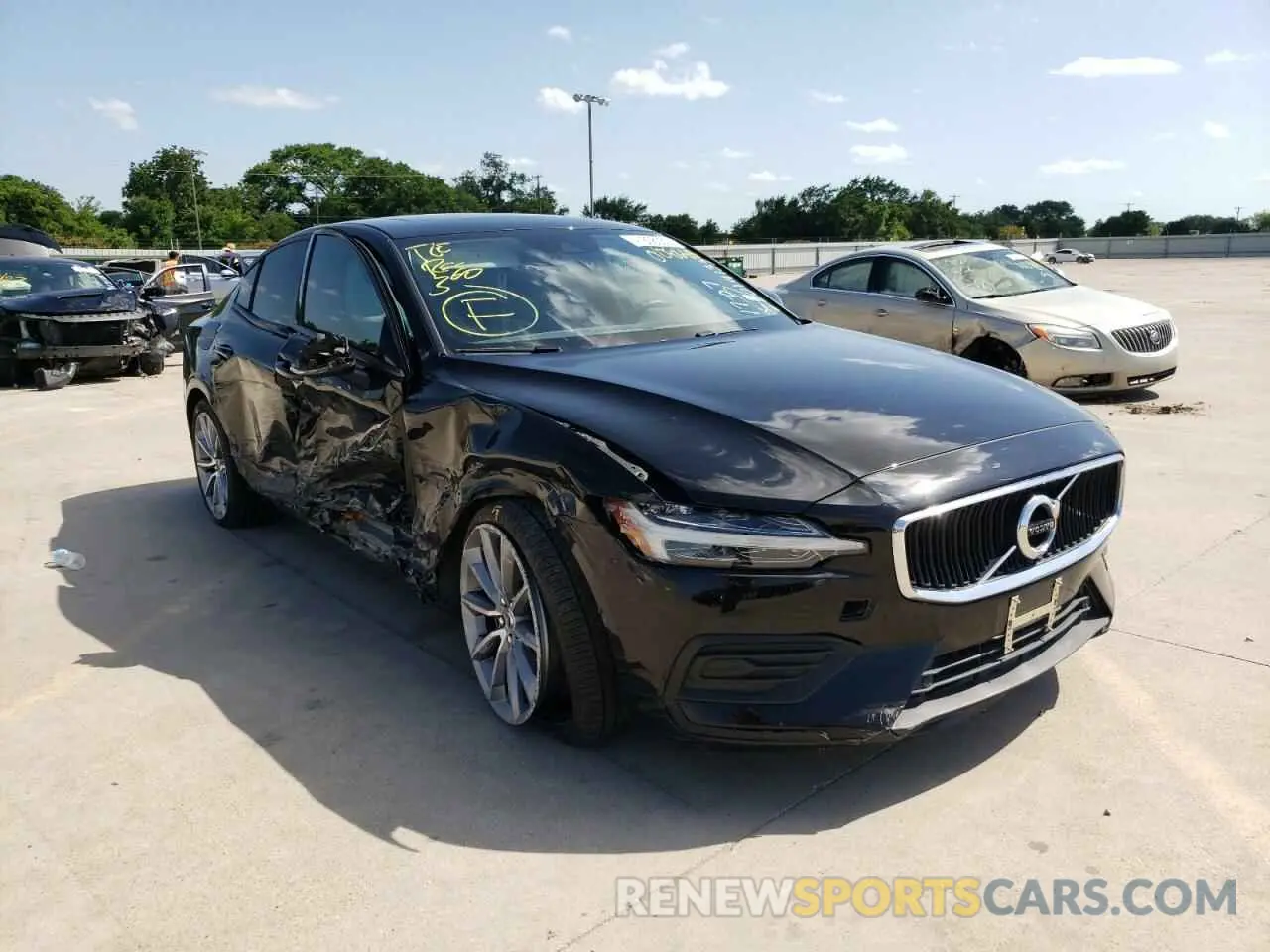 1 fotografías del automóvil dañado 7JR102FK8KG008688 VOLVO S60 2019