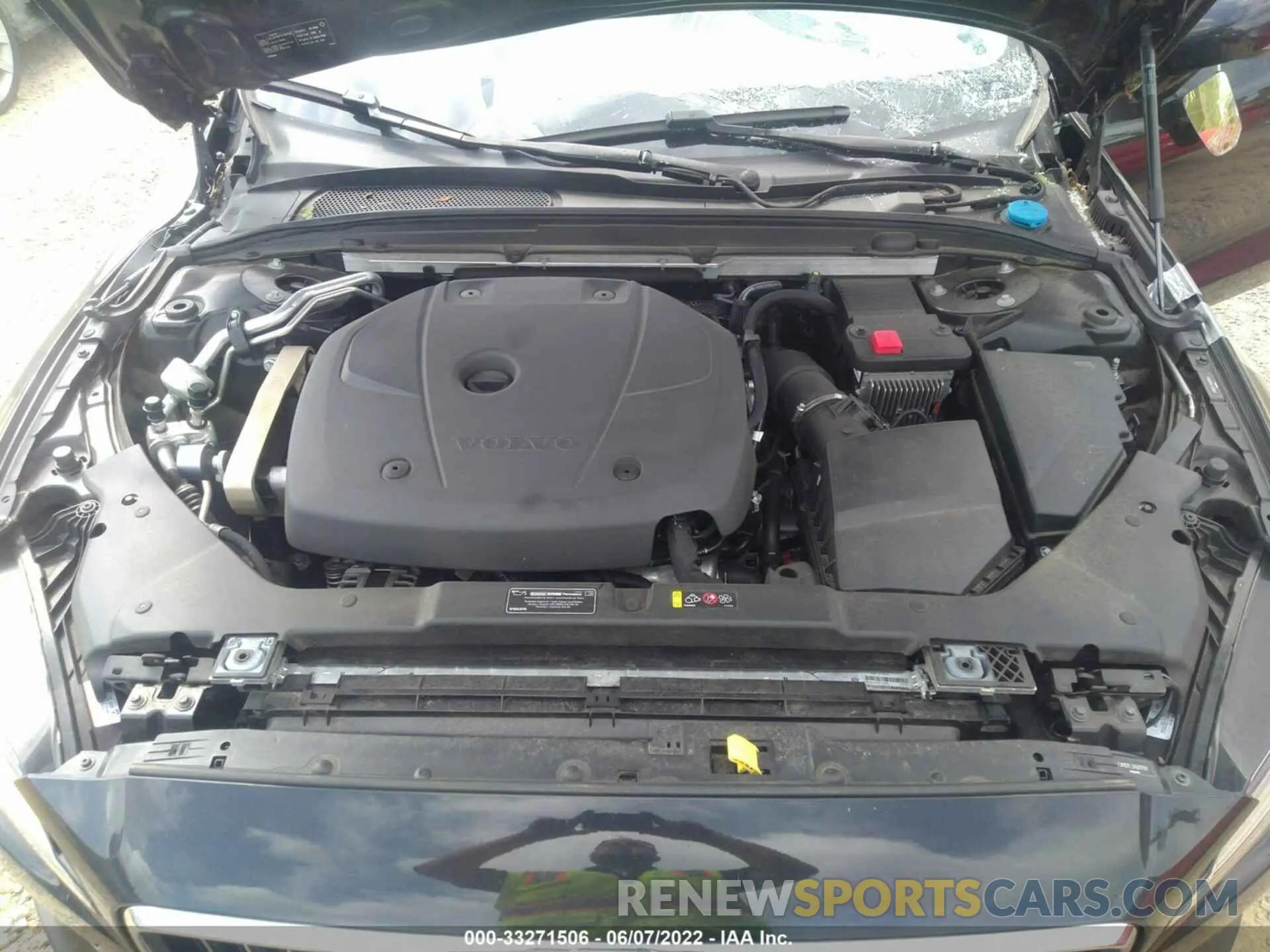 10 fotografías del automóvil dañado 7JR102FL2KG017931 VOLVO S60 2019