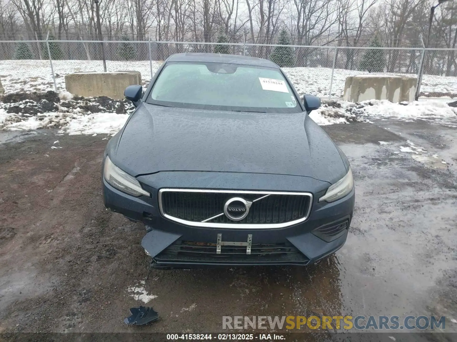 12 fotografías del automóvil dañado 7JRA22TK1KG014749 VOLVO S60 2019