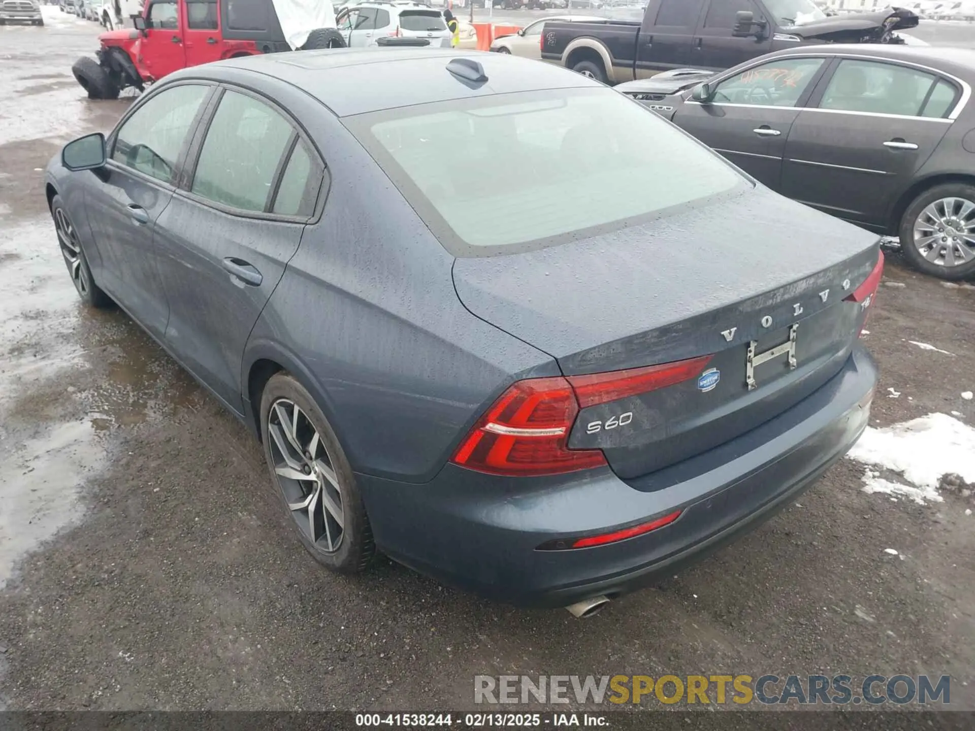3 fotografías del automóvil dañado 7JRA22TK1KG014749 VOLVO S60 2019