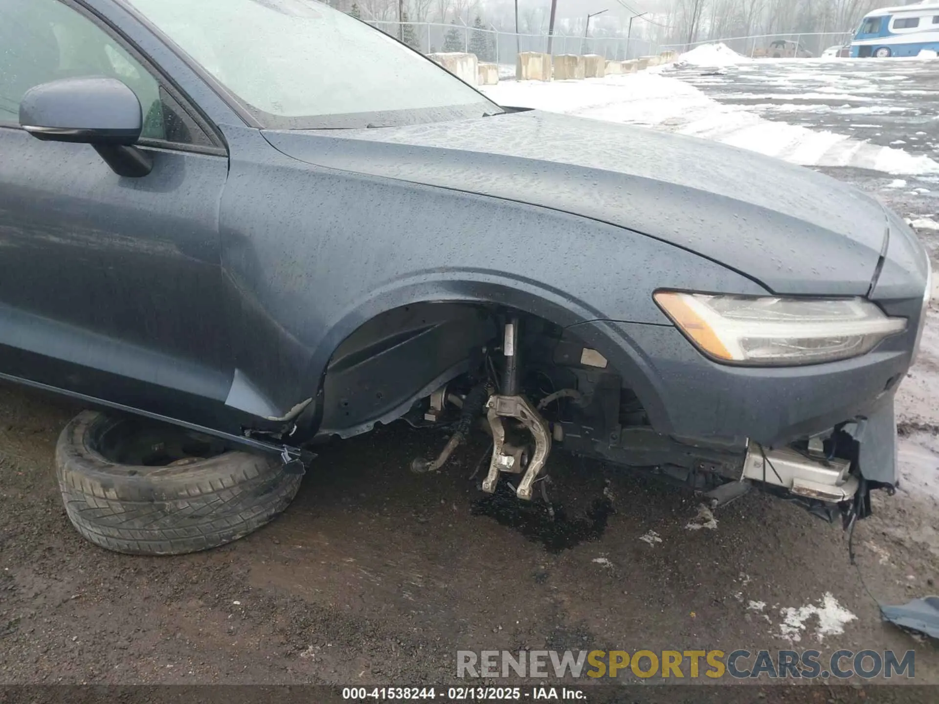 6 fotografías del automóvil dañado 7JRA22TK1KG014749 VOLVO S60 2019