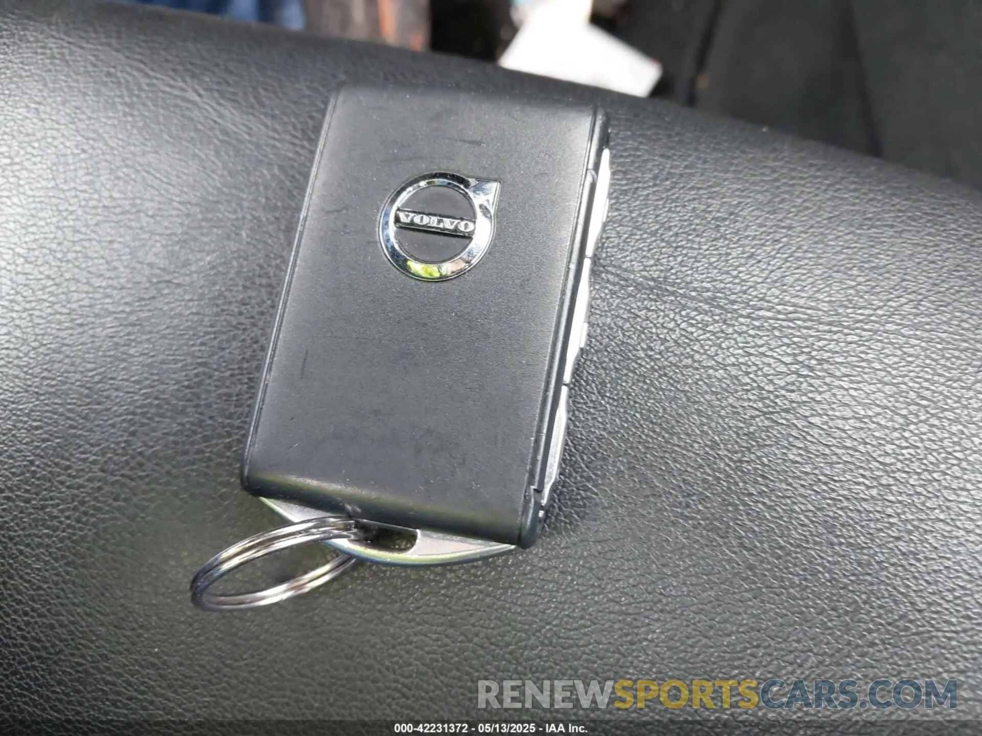 11 fotografías del automóvil dañado 7JRA22TK1KG018249 VOLVO S60 2019