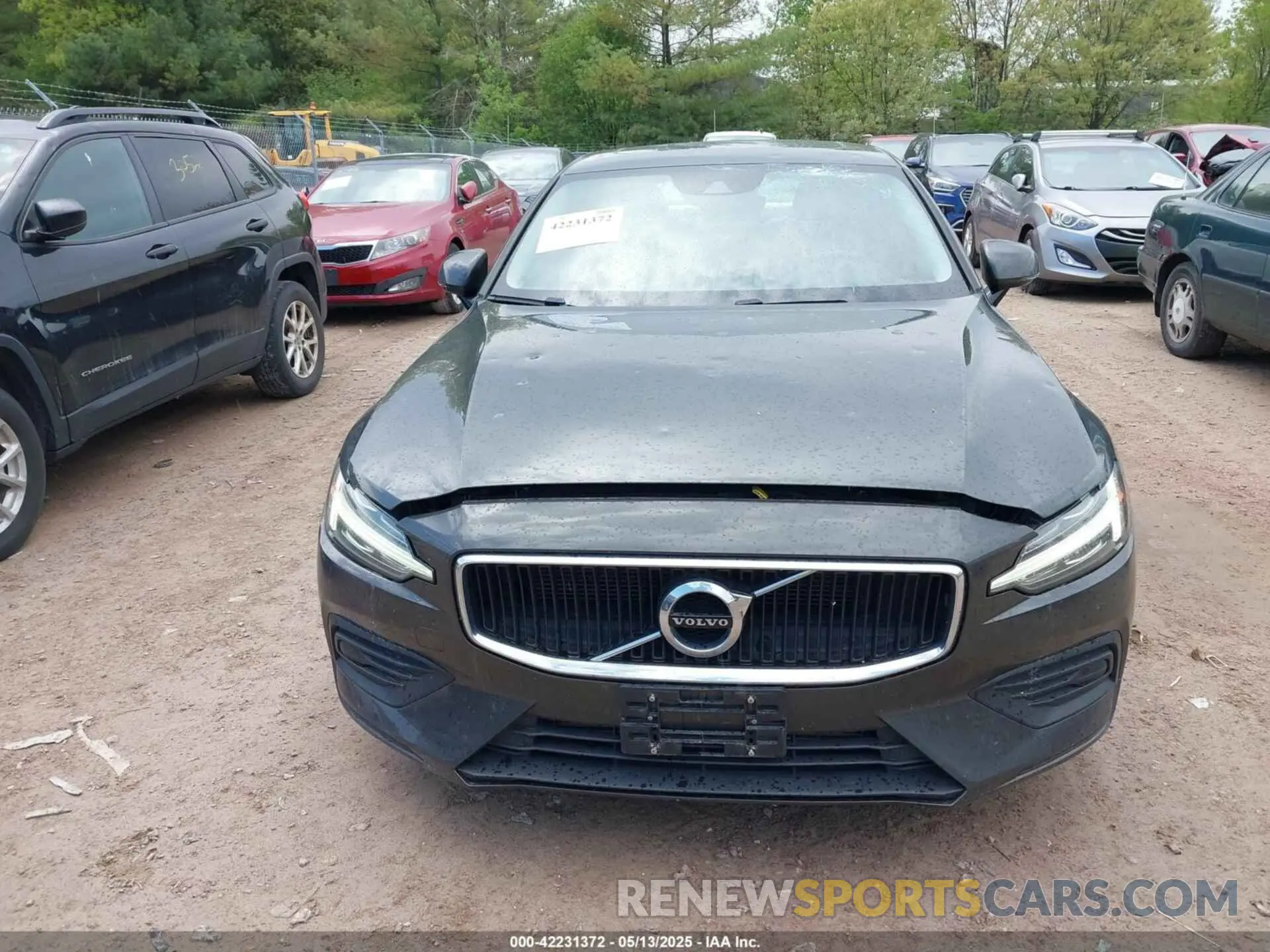 12 fotografías del automóvil dañado 7JRA22TK1KG018249 VOLVO S60 2019