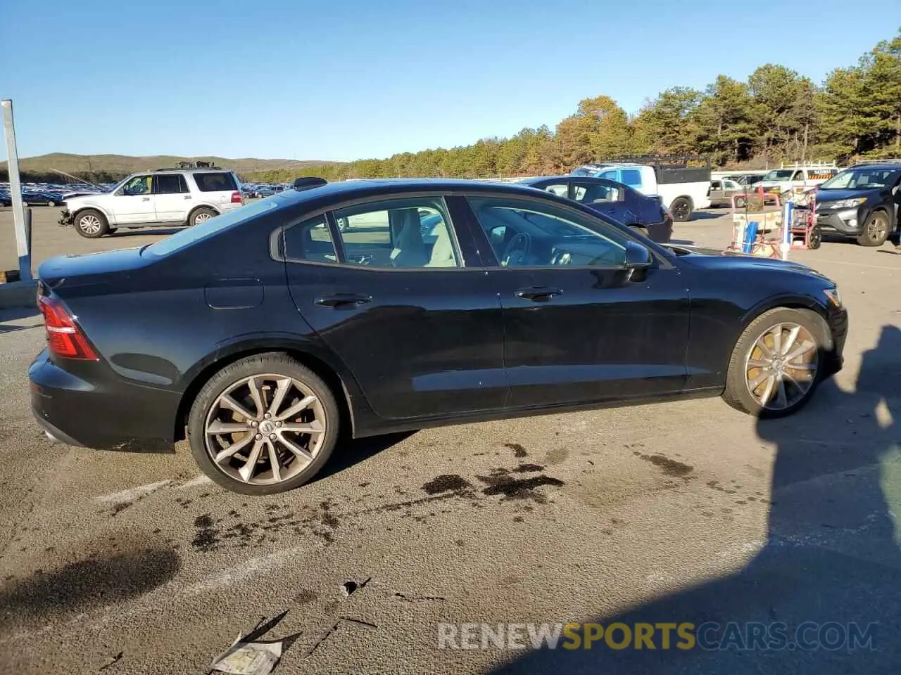 3 fotografías del automóvil dañado 7JRA22TK2KG017319 VOLVO S60 2019