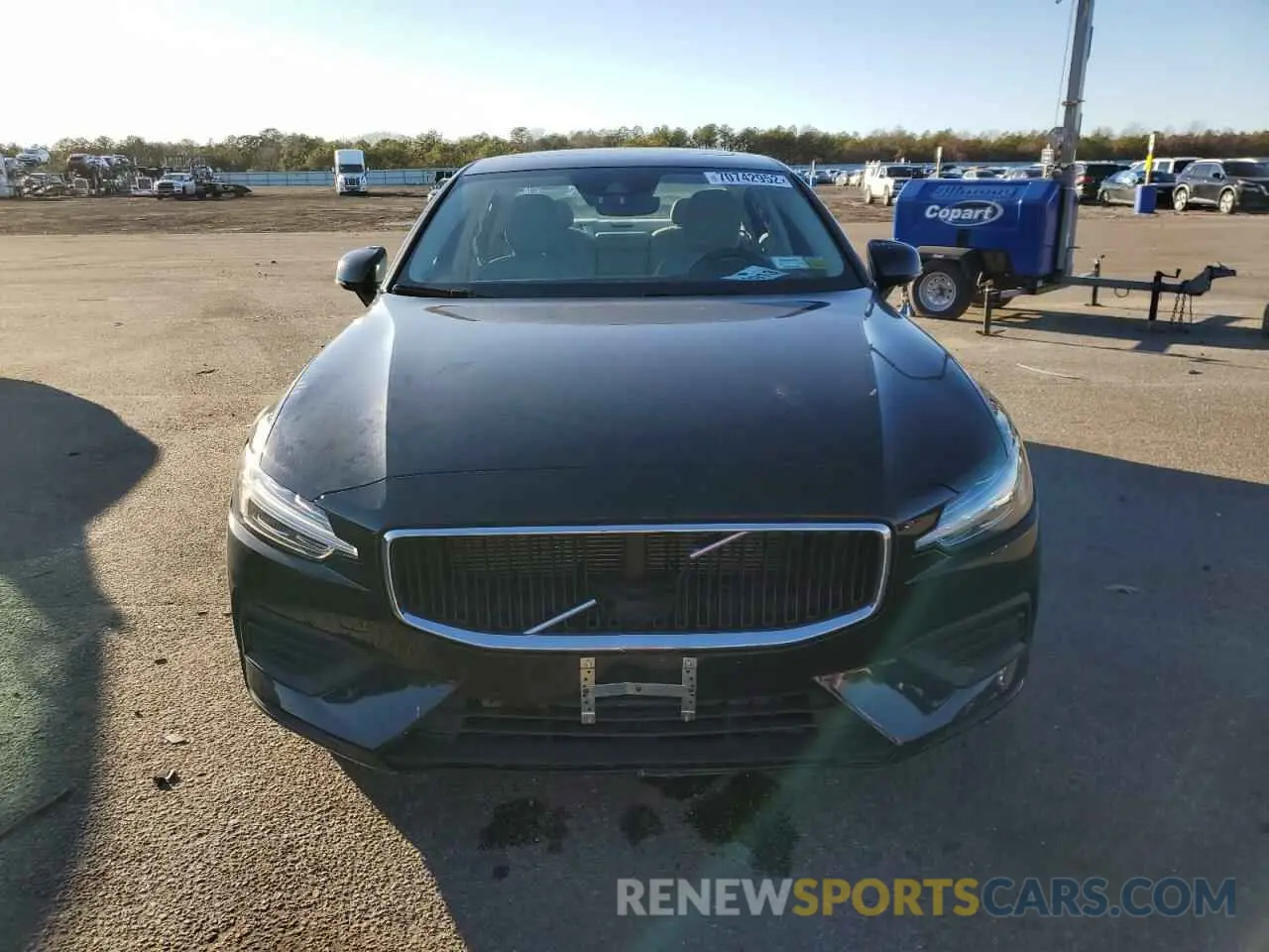5 fotografías del automóvil dañado 7JRA22TK2KG017319 VOLVO S60 2019