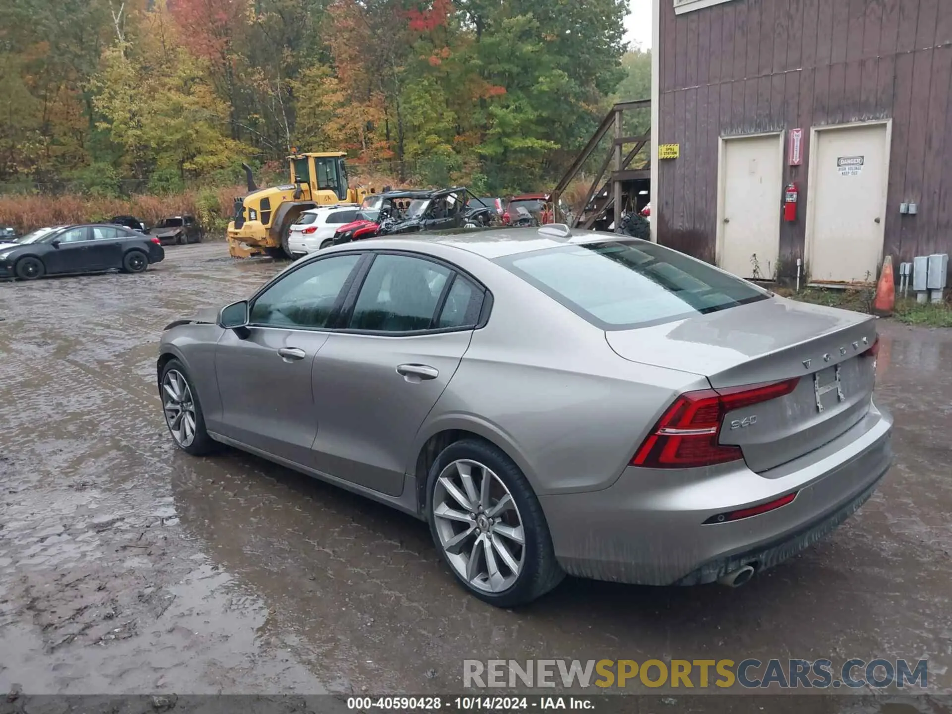 3 fotografías del automóvil dañado 7JRA22TK4KG006287 VOLVO S60 2019