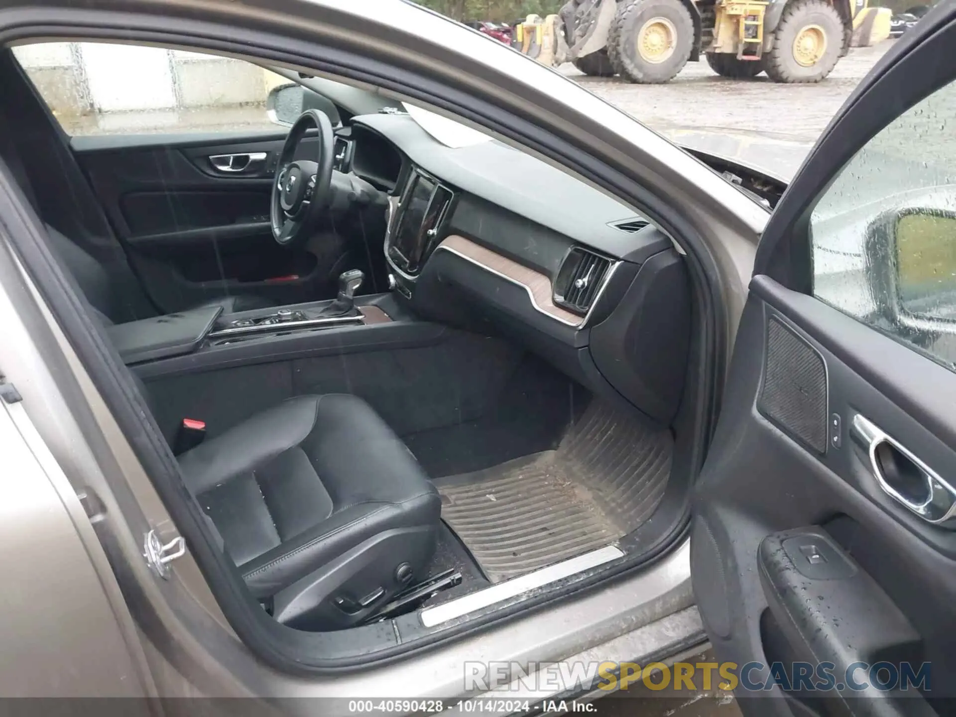 5 fotografías del automóvil dañado 7JRA22TK4KG006287 VOLVO S60 2019