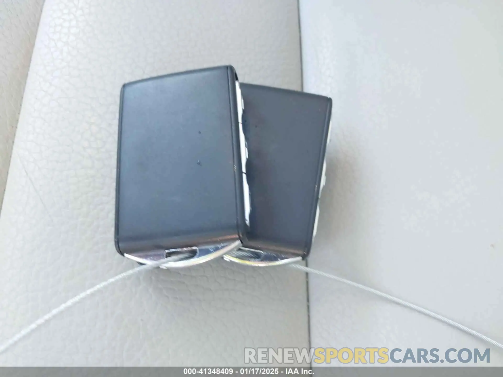 11 fotografías del automóvil dañado 7JRA22TK4KG007617 VOLVO S60 2019