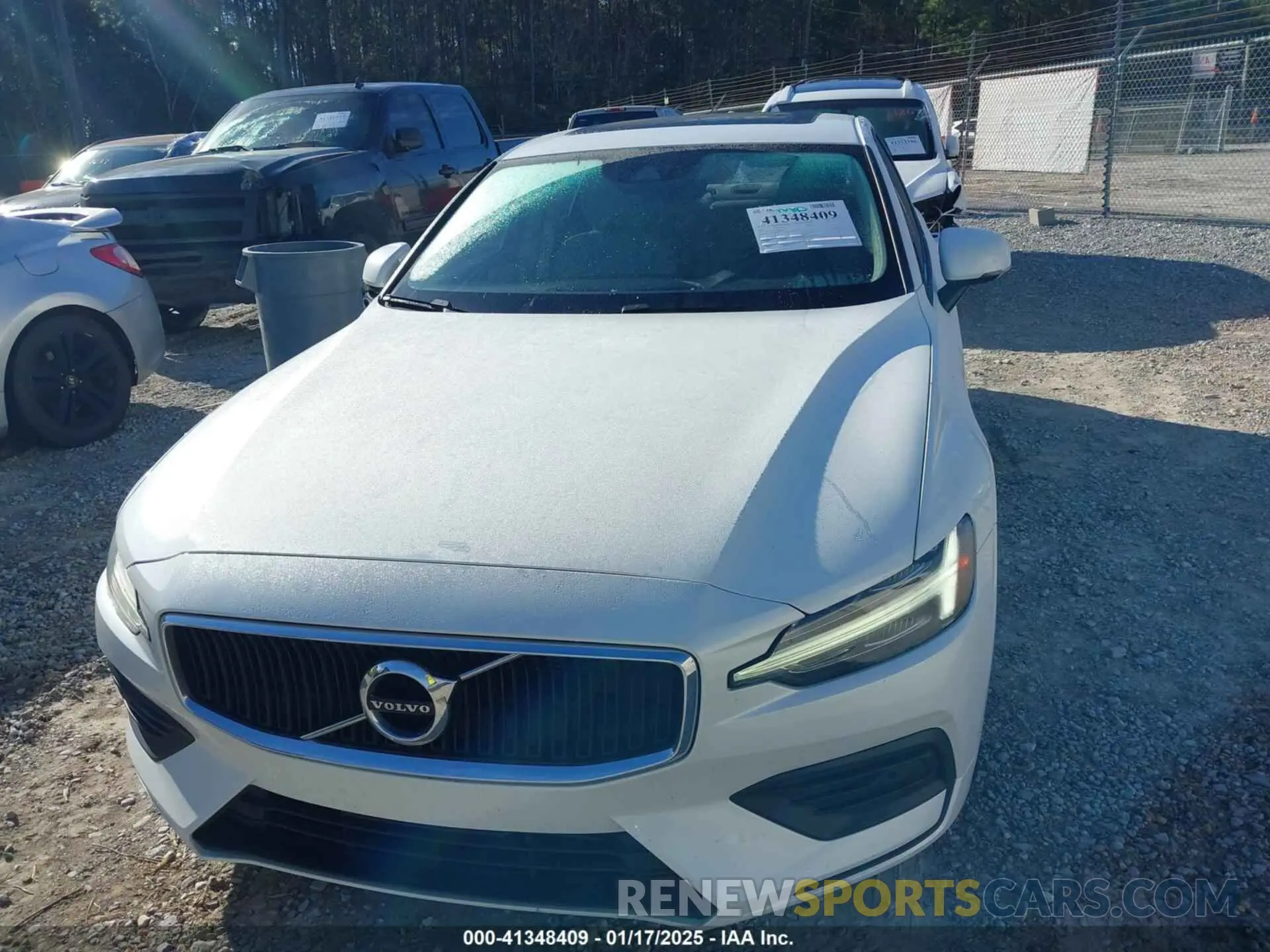 6 fotografías del automóvil dañado 7JRA22TK4KG007617 VOLVO S60 2019