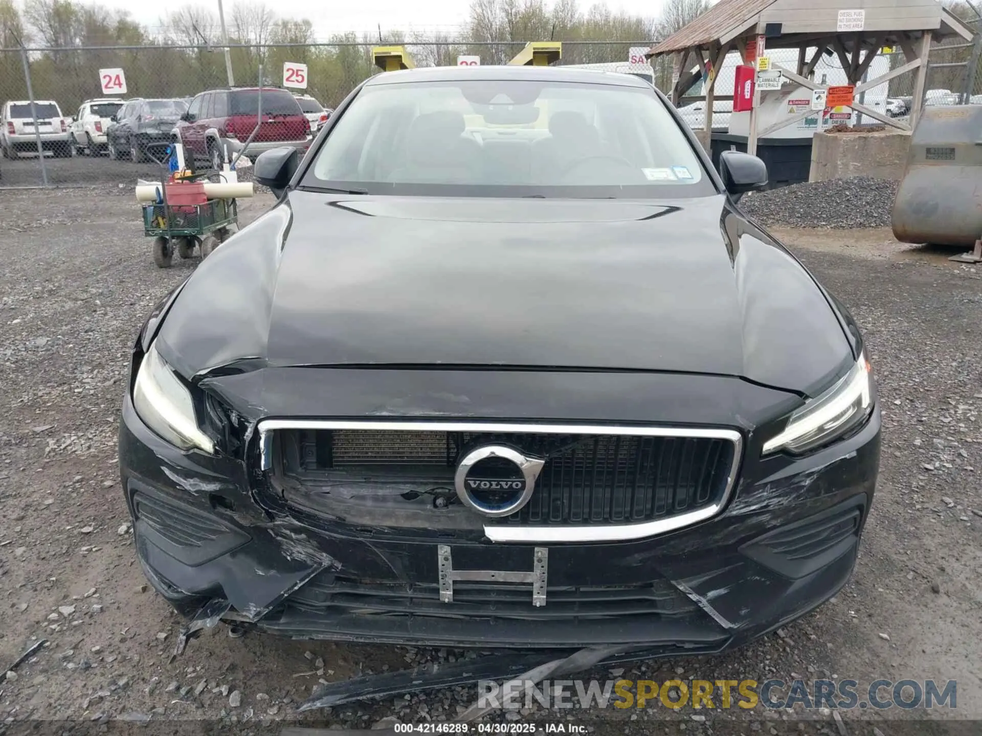 12 fotografías del automóvil dañado 7JRA22TK5KG018383 VOLVO S60 2019