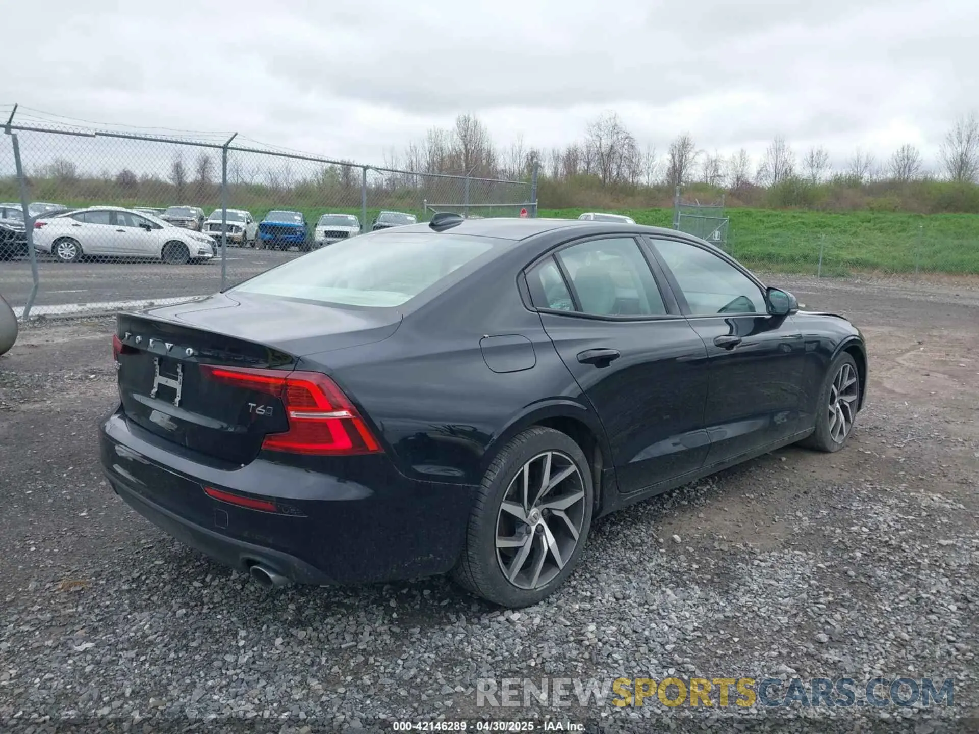 4 fotografías del automóvil dañado 7JRA22TK5KG018383 VOLVO S60 2019
