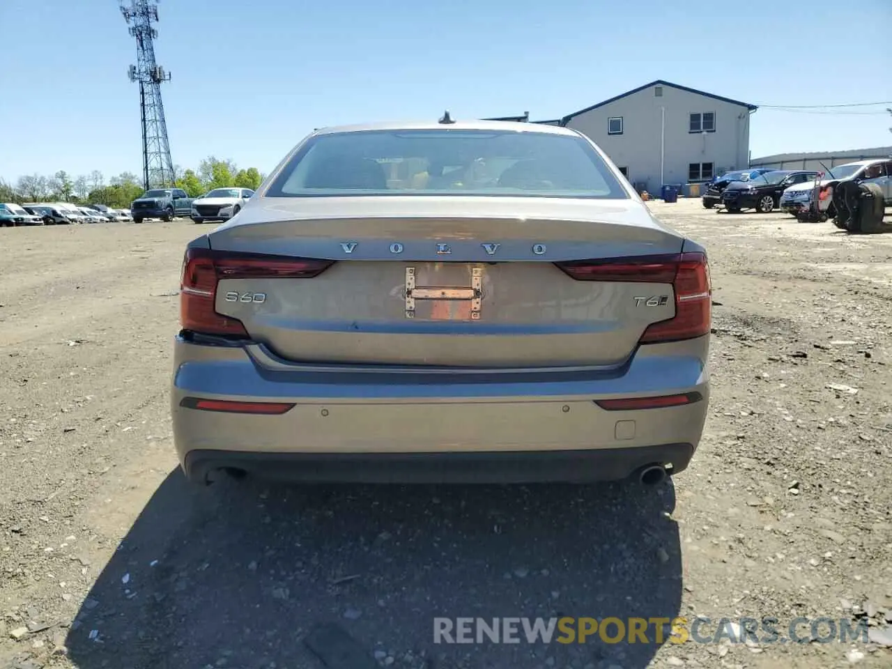 6 fotografías del automóvil dañado 7JRA22TK6KG002919 VOLVO S60 2019