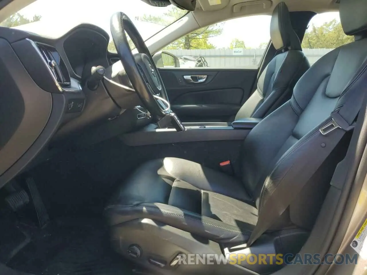 7 fotografías del automóvil dañado 7JRA22TK6KG002919 VOLVO S60 2019