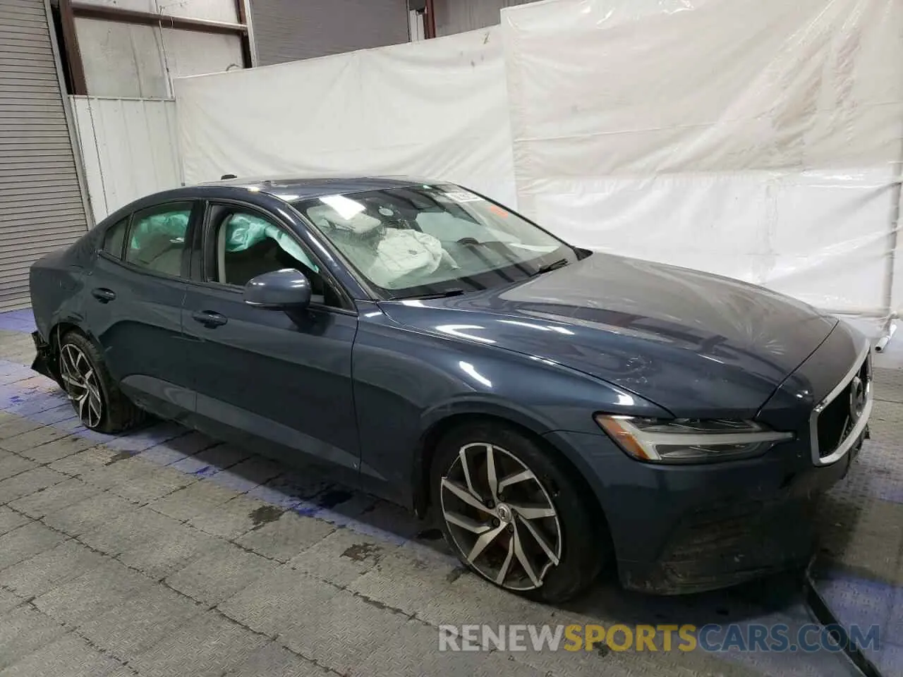 4 fotografías del automóvil dañado 7JRA22TK6KG015668 VOLVO S60 2019