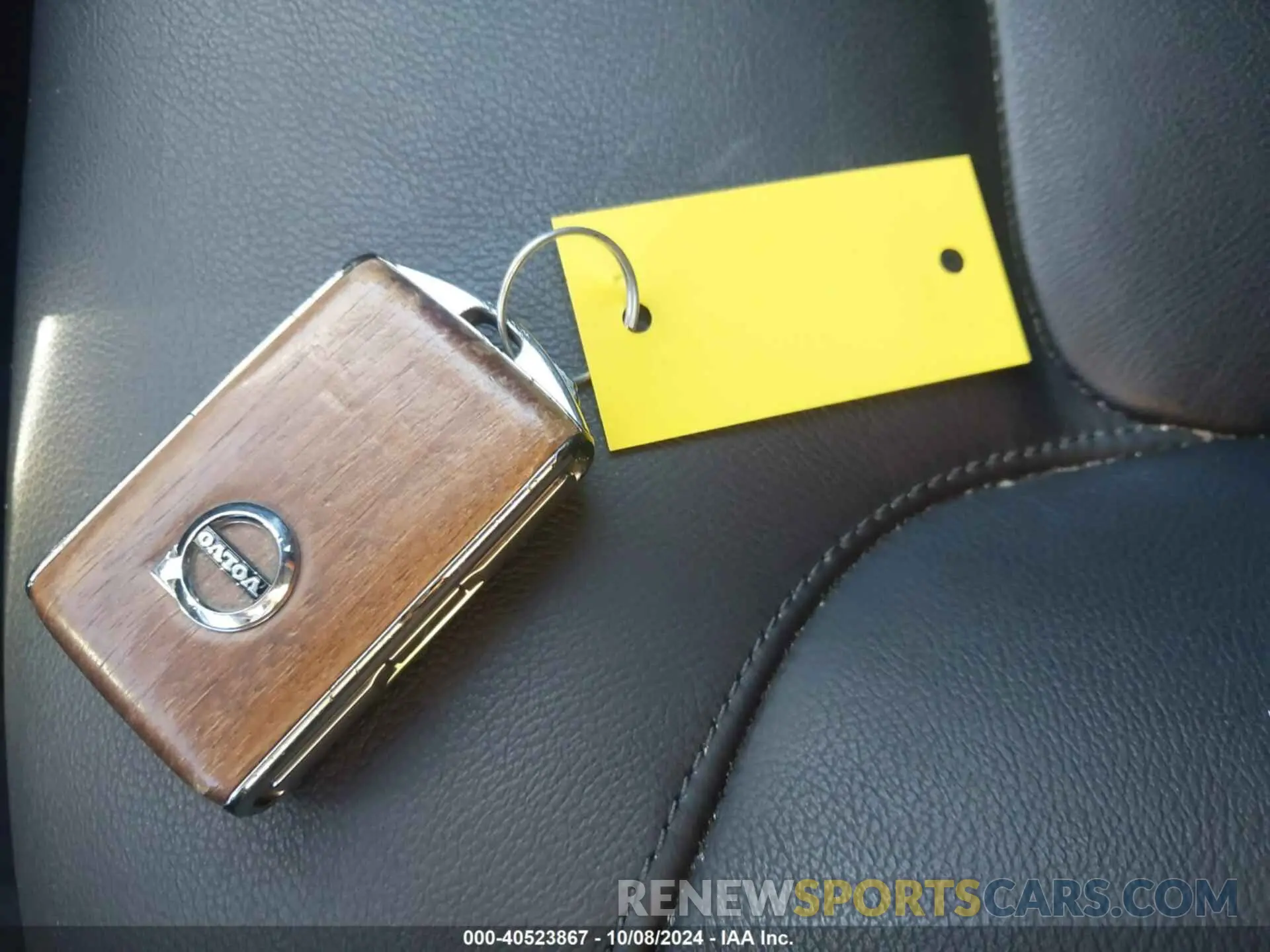 11 fotografías del automóvil dañado 7JRA22TK6KG016500 VOLVO S60 2019