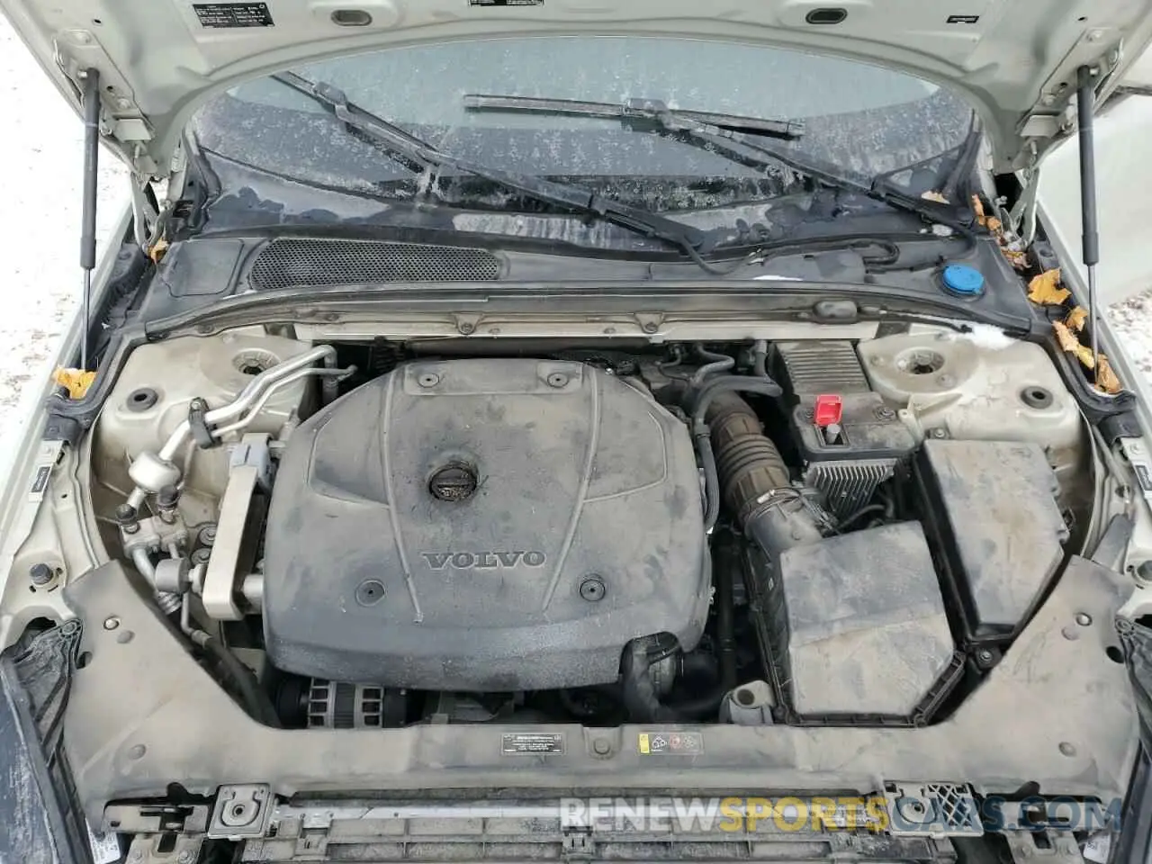 11 fotografías del automóvil dañado 7JRA22TK8KG004025 VOLVO S60 2019