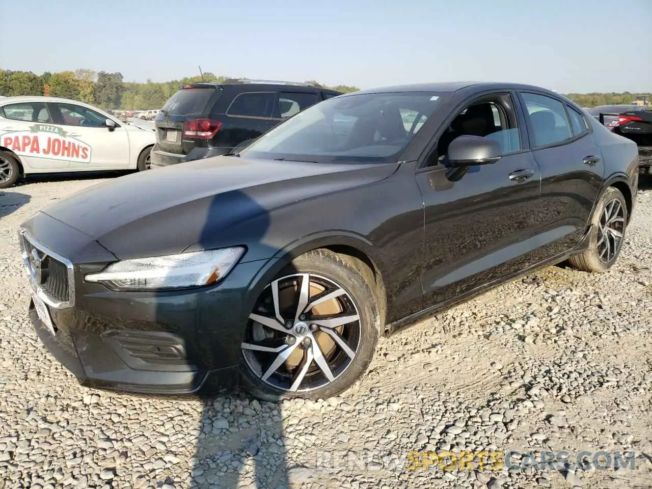 2 fotografías del automóvil dañado 7JRA22TK9KG008911 VOLVO S60 2019