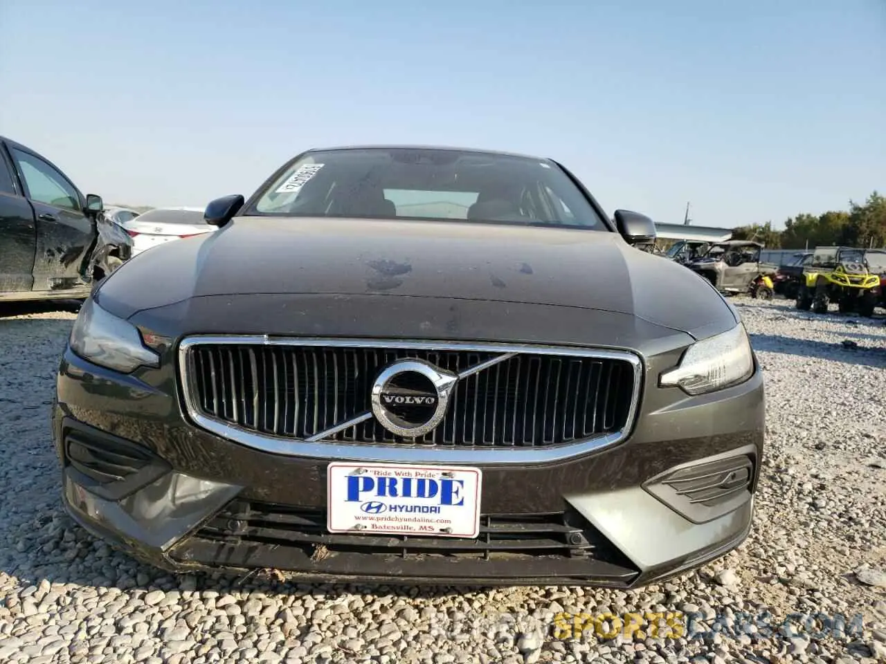 9 fotografías del automóvil dañado 7JRA22TK9KG008911 VOLVO S60 2019