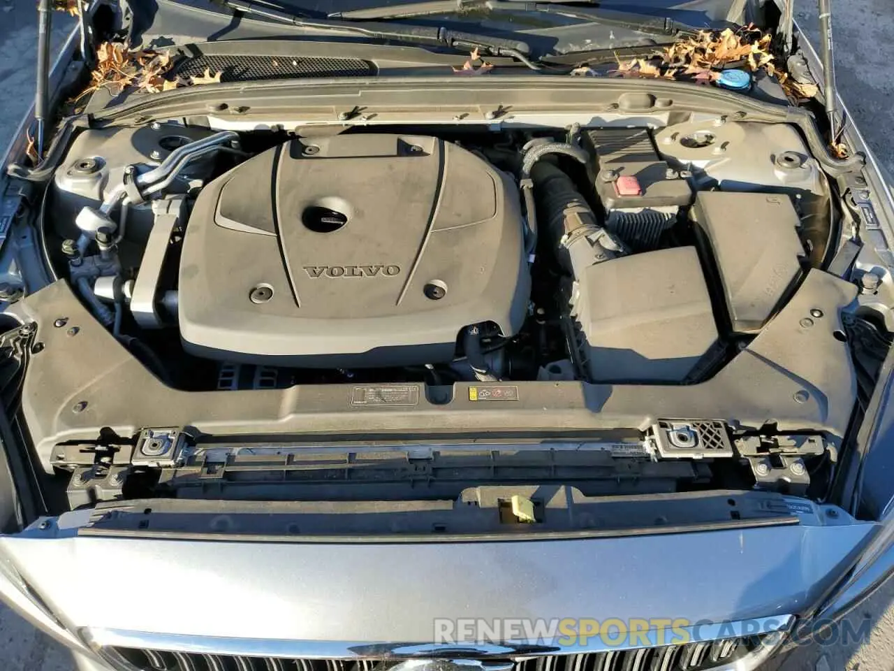 11 fotografías del automóvil dañado 7JRA22TL0KG001810 VOLVO S60 2019