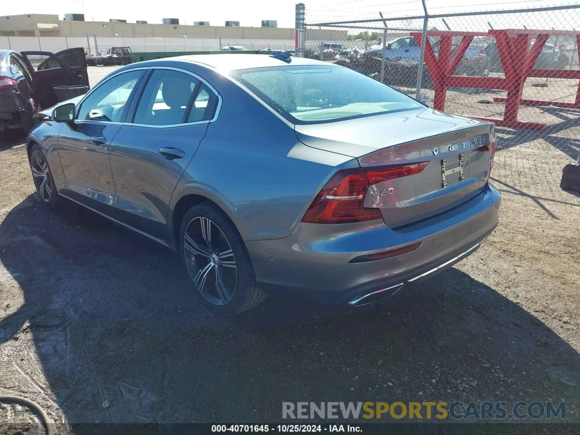 3 fotografías del automóvil dañado 7JRA22TL3KG007195 VOLVO S60 2019