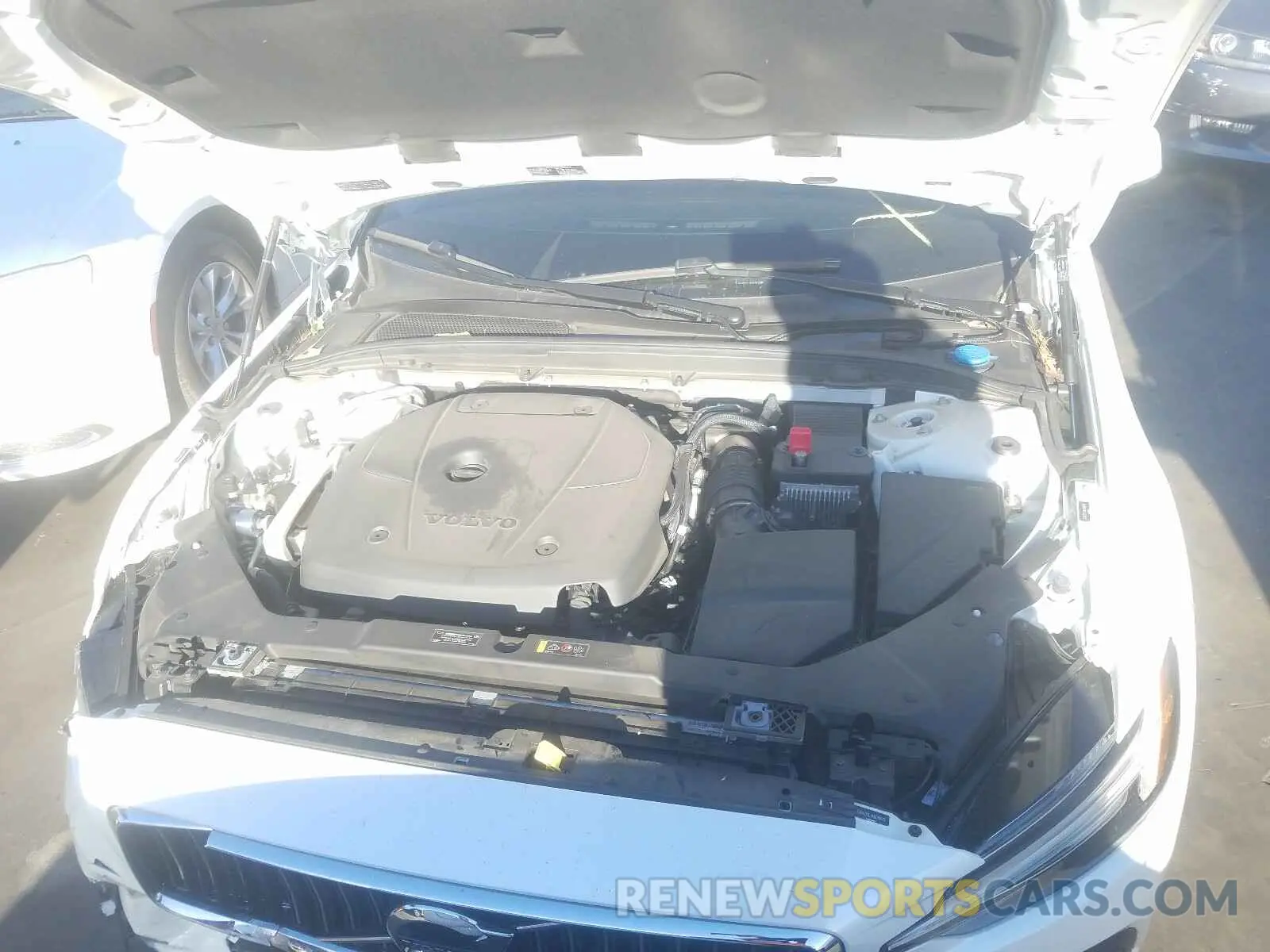 7 fotografías del automóvil dañado 7JRA22TL4KG010476 VOLVO S60 2019