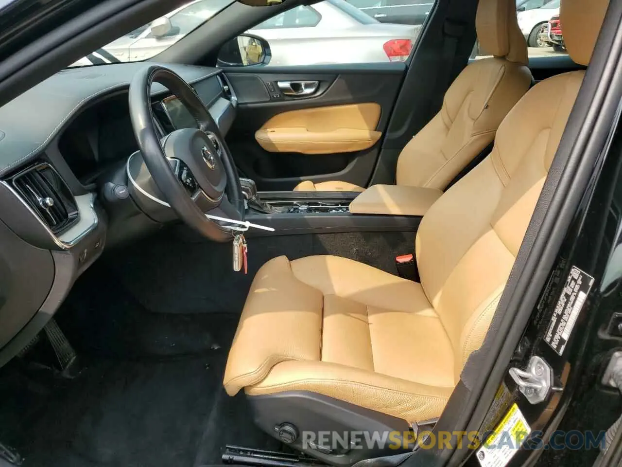 7 fotografías del automóvil dañado 7JRA22TL6KG002573 VOLVO S60 2019