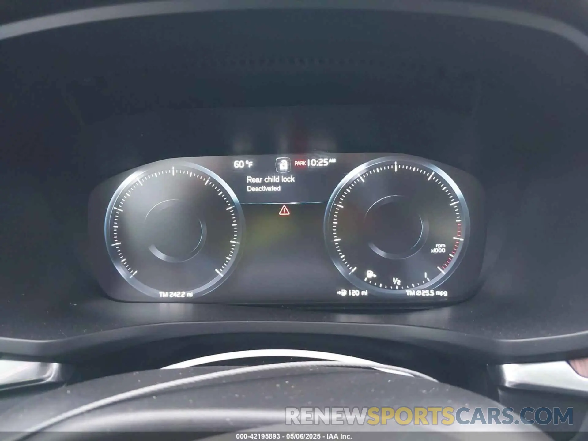 7 fotografías del automóvil dañado 7JRA22TL7KG003425 VOLVO S60 2019