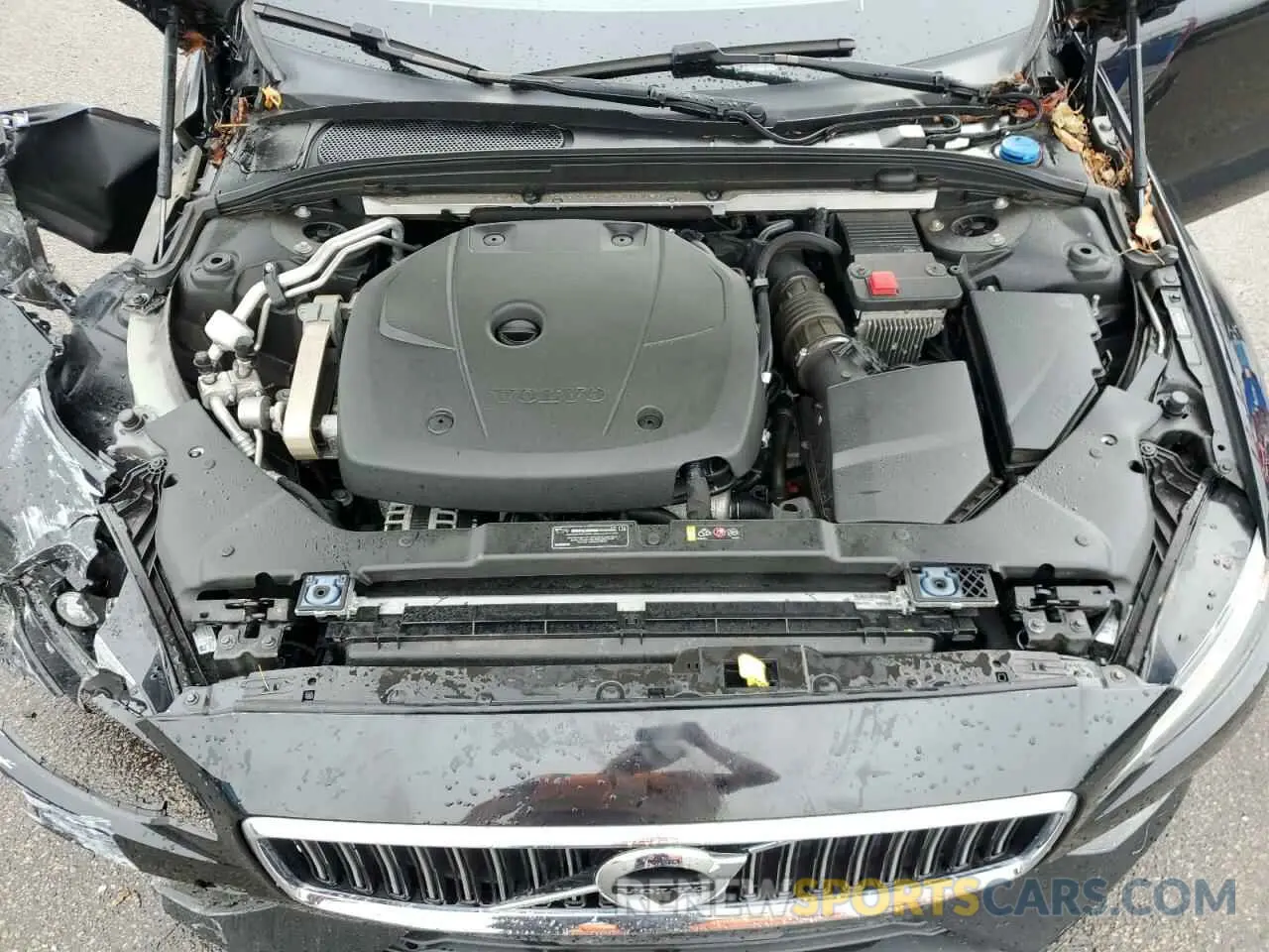 11 fotografías del automóvil dañado 7JRA22TL9KG011560 VOLVO S60 2019